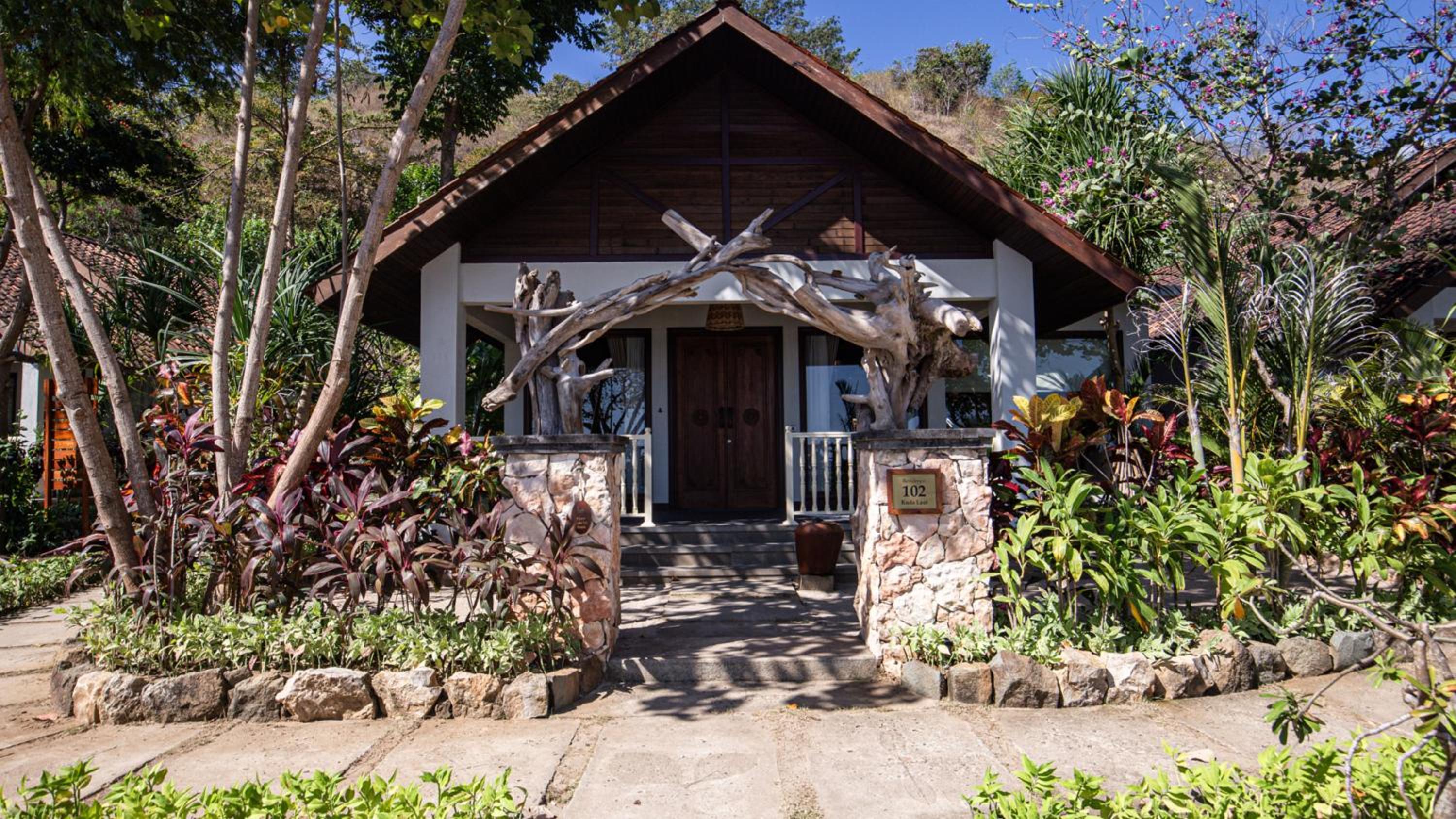 Exclusive Modern Residence with Free Exclusive Benefit - Photo 3