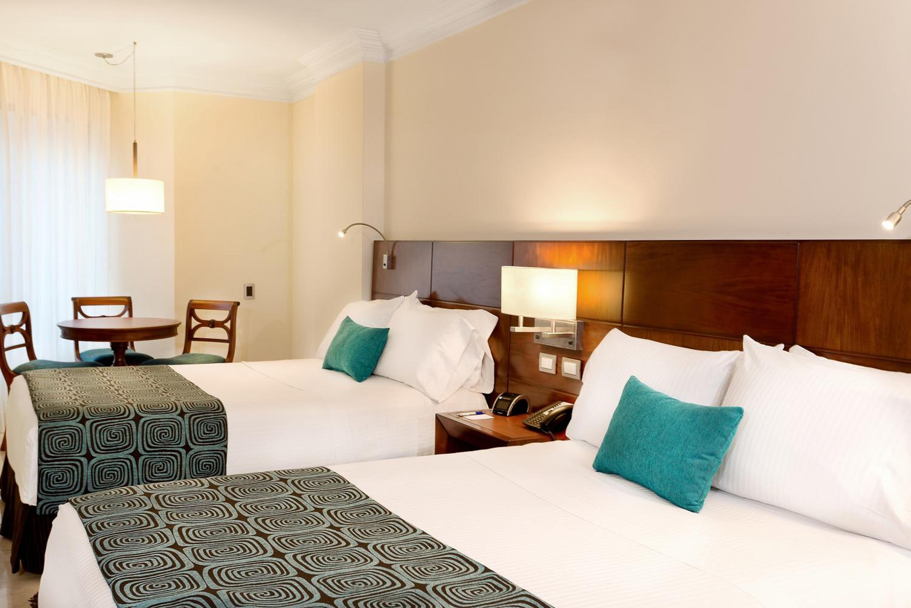 Standard Double Room with Two Double Beds - Photo 7