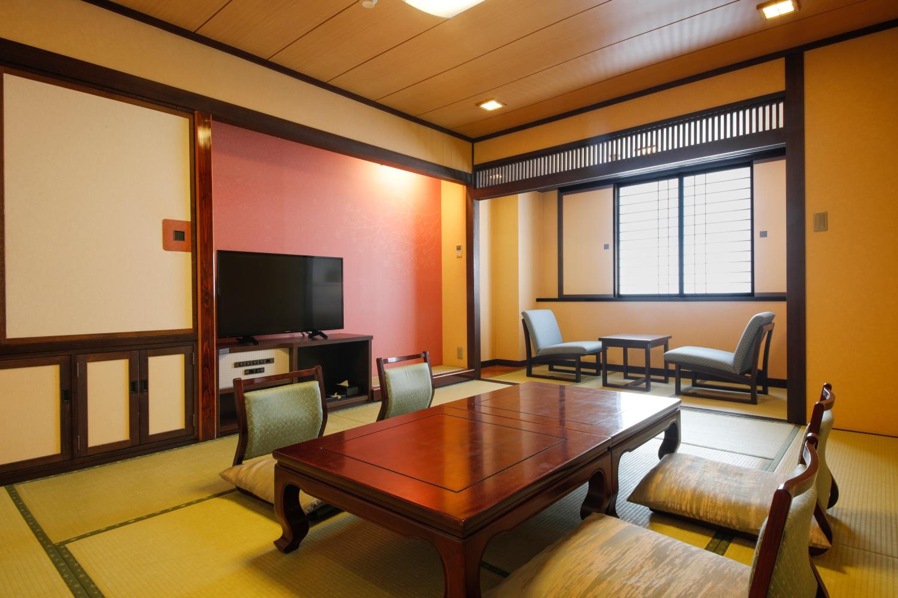 Japanese-Style Room - Non-Smoking - Main Wing - Photo 1