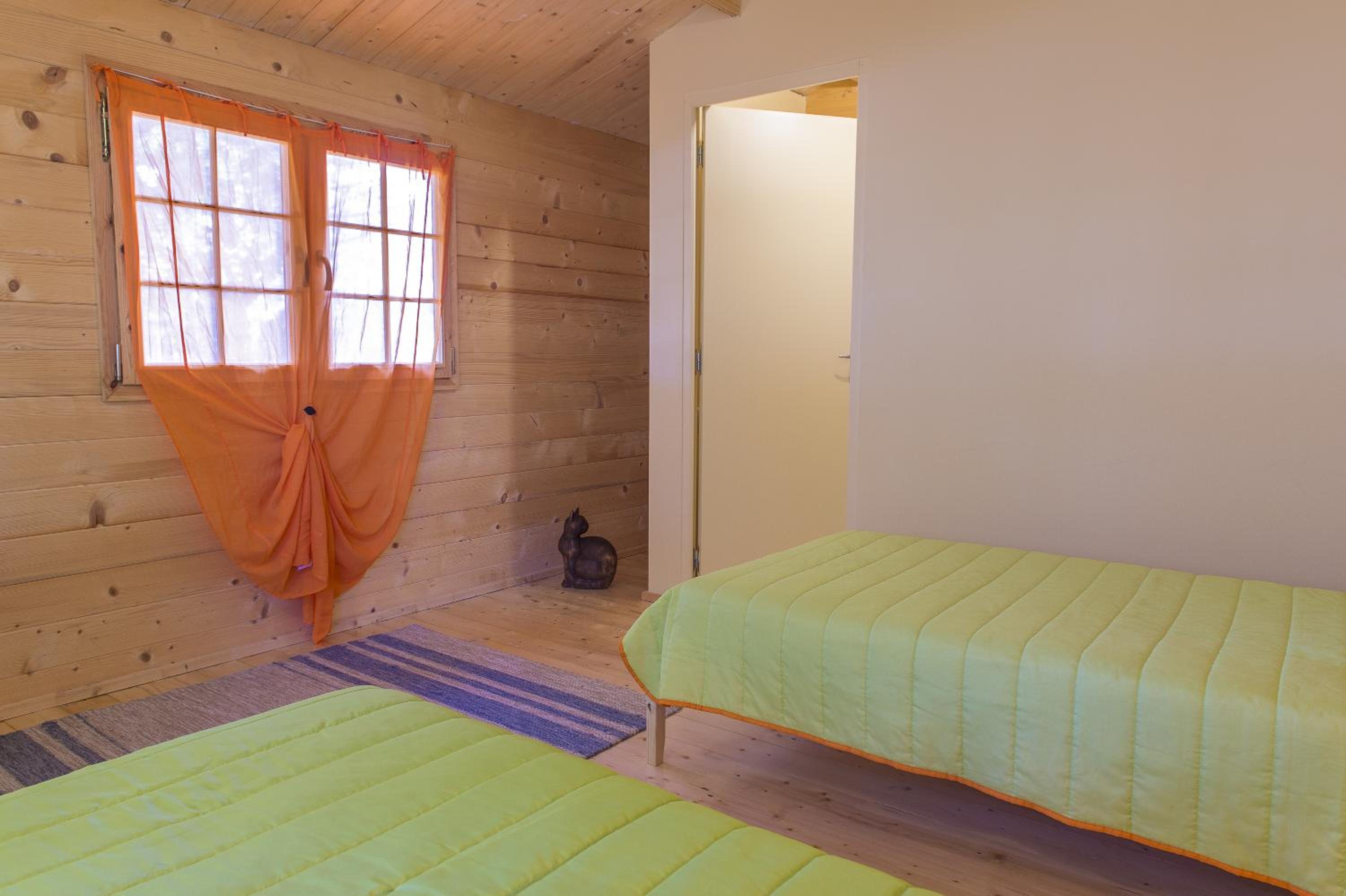 One-Bedroom Bungalow - Photo 5