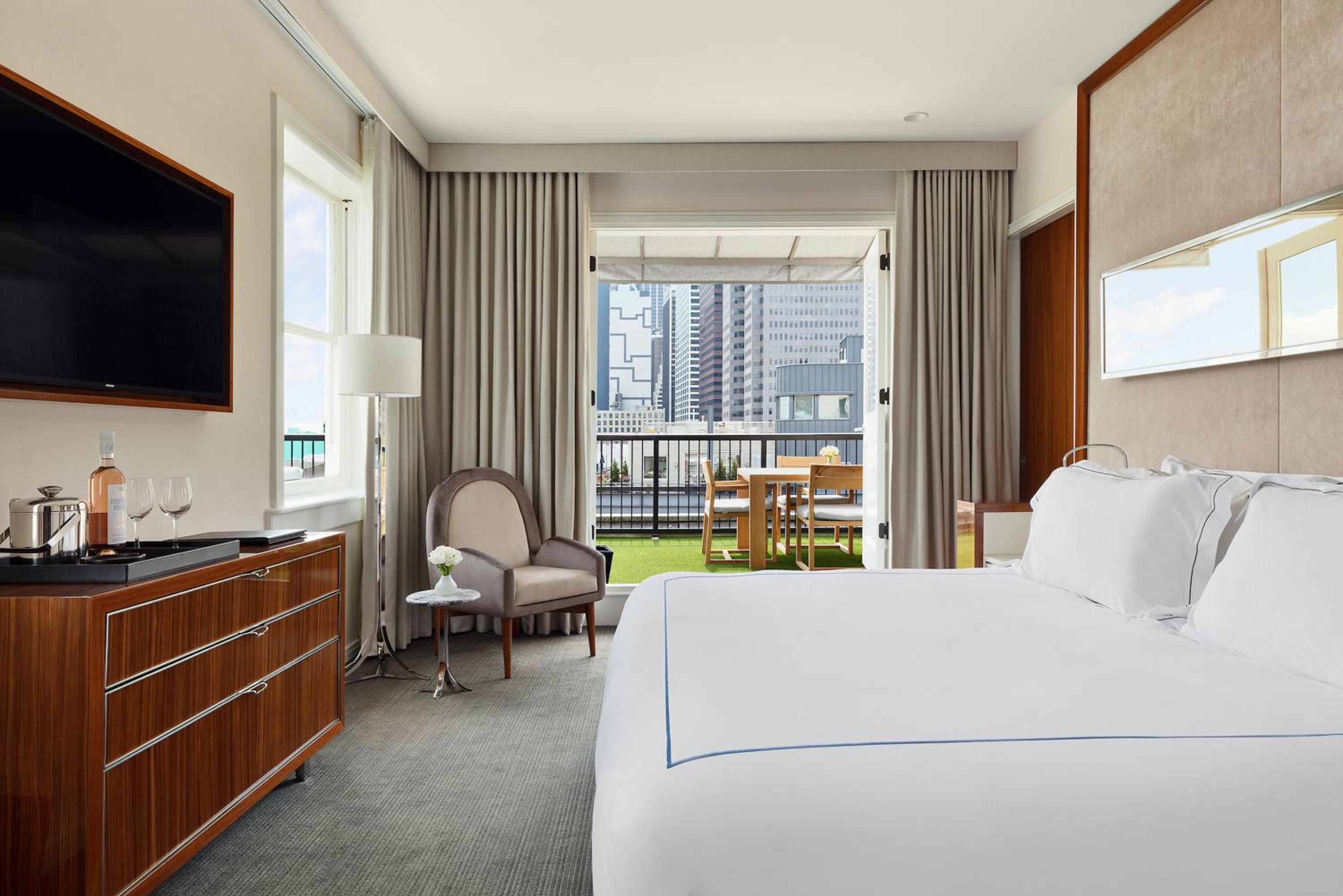 Seaport King Suite