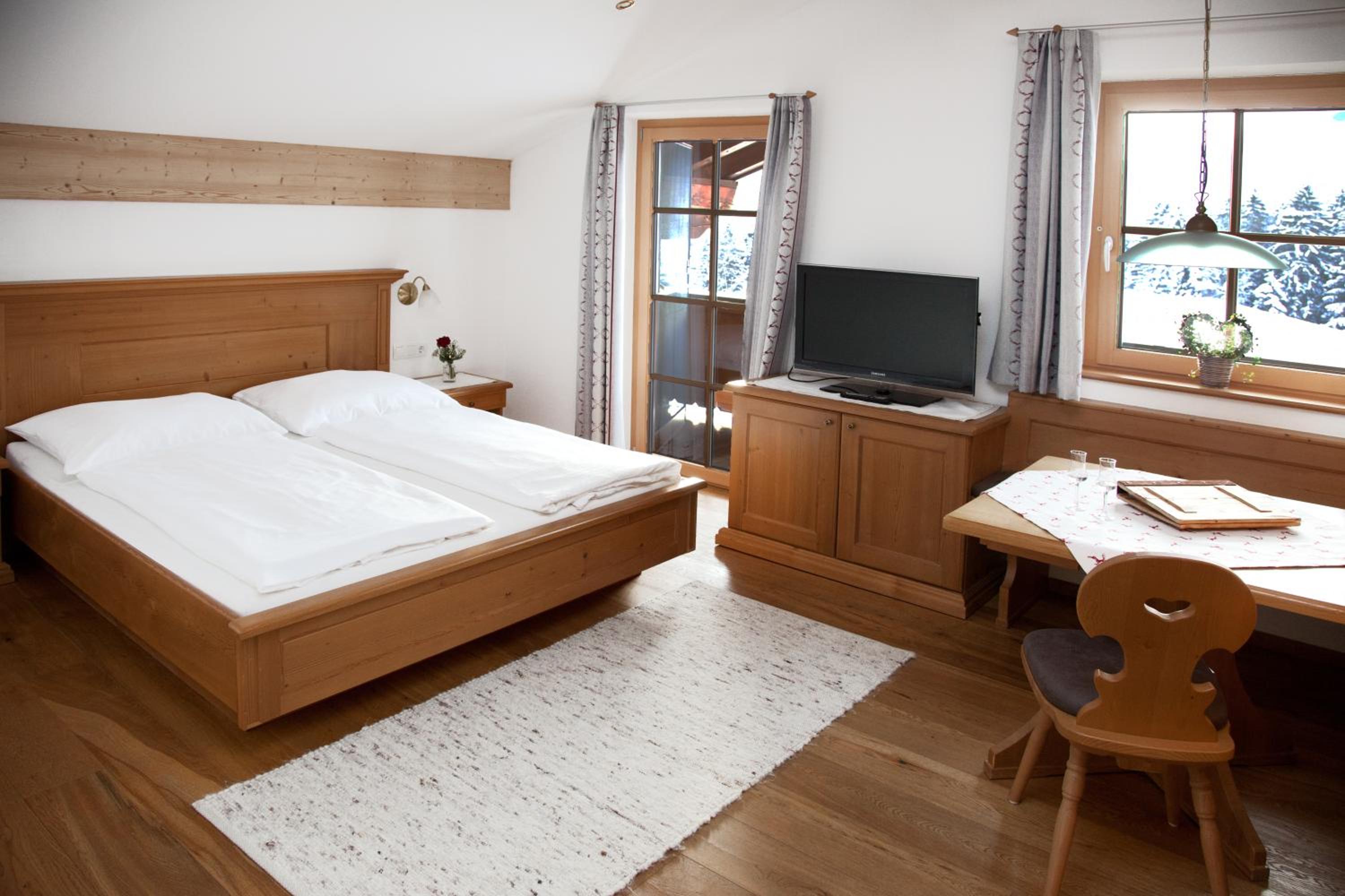 Studio Apartment photo 2