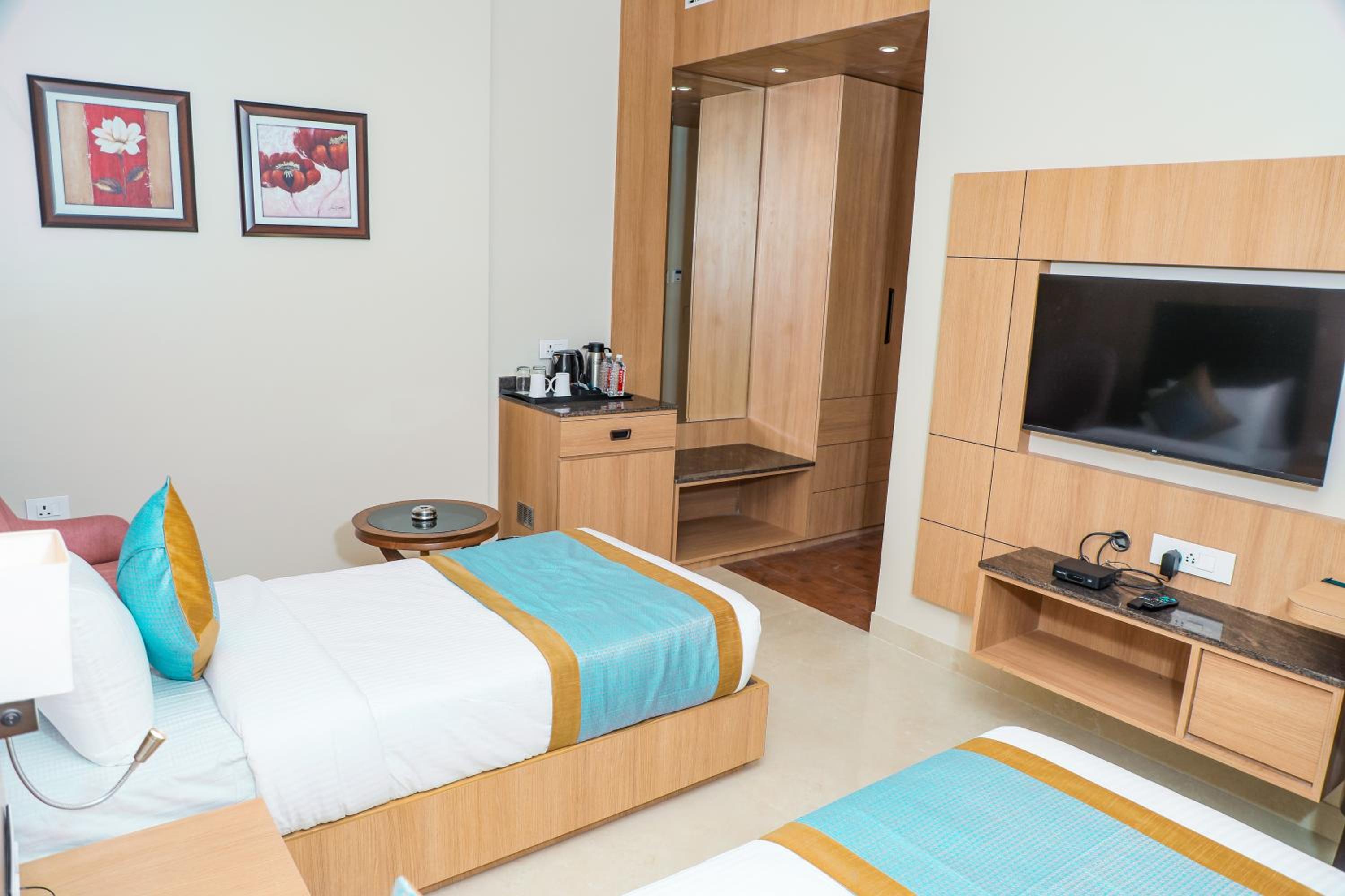 Superior Twin Room photo 3