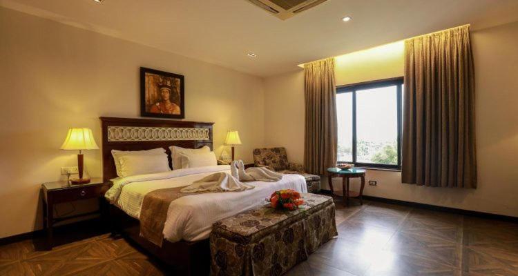 Queen Room - Photo 5