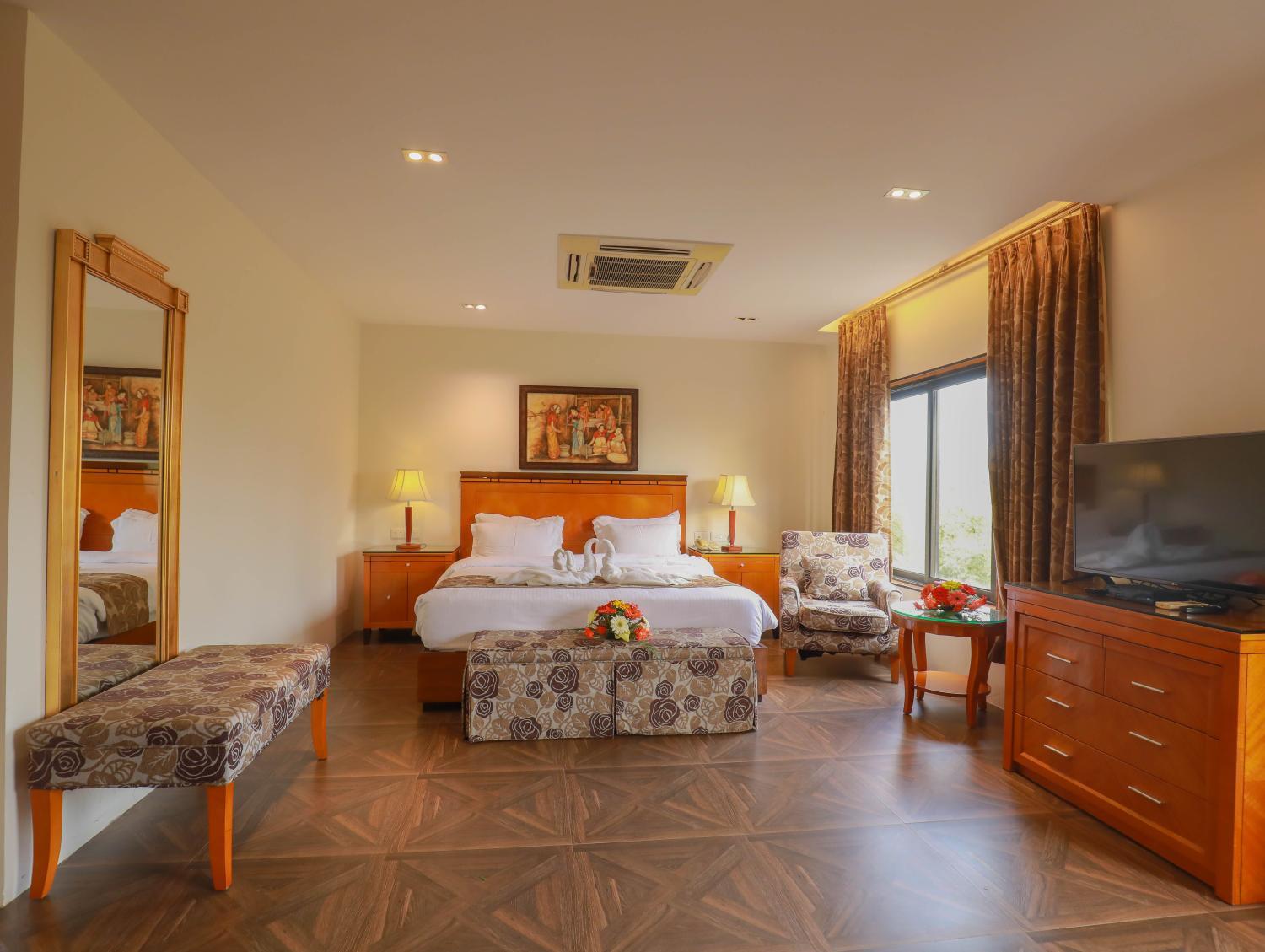 Suite - Photo 2