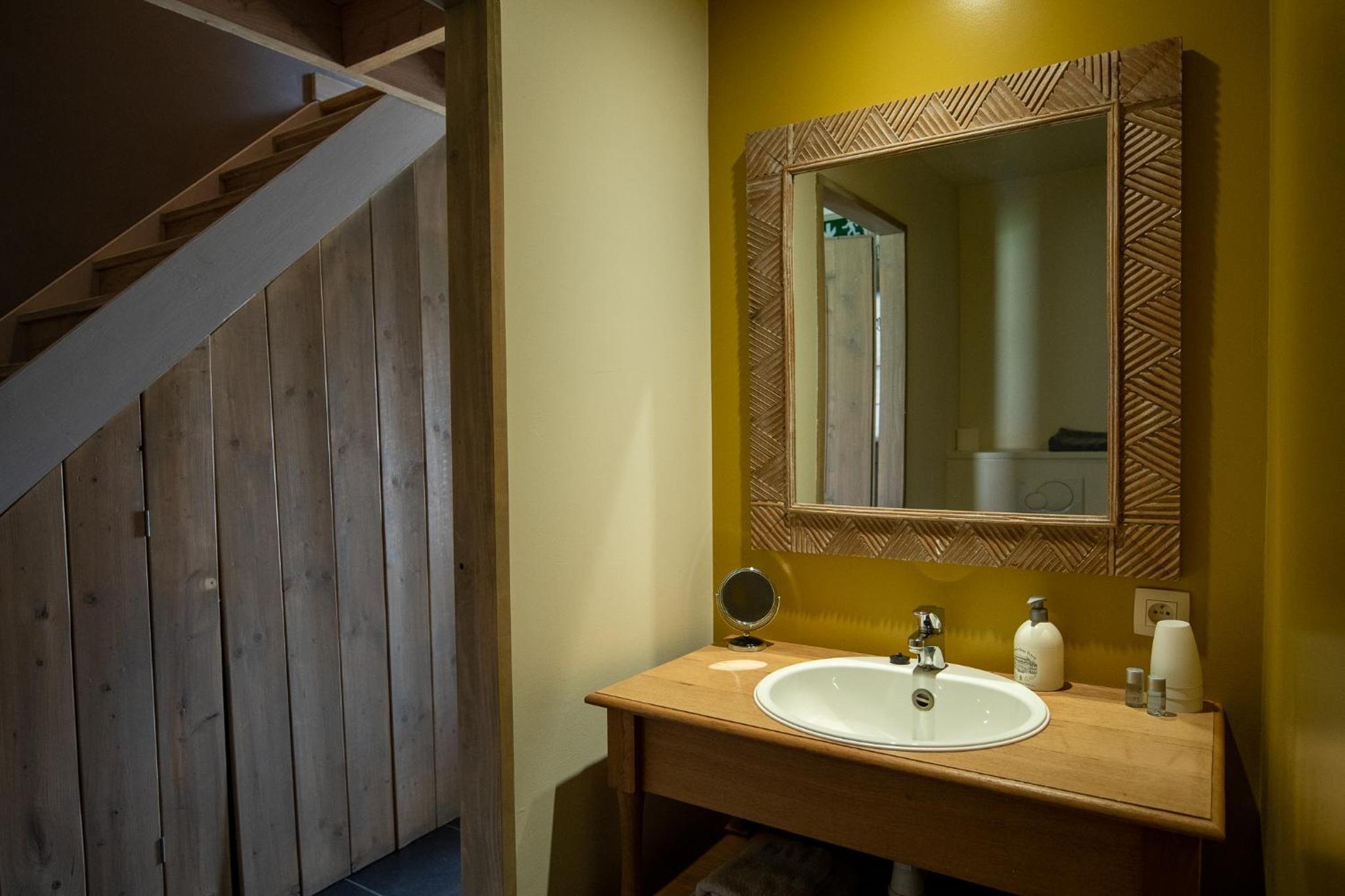 Quadruple Room with Private Bathroom photo 2