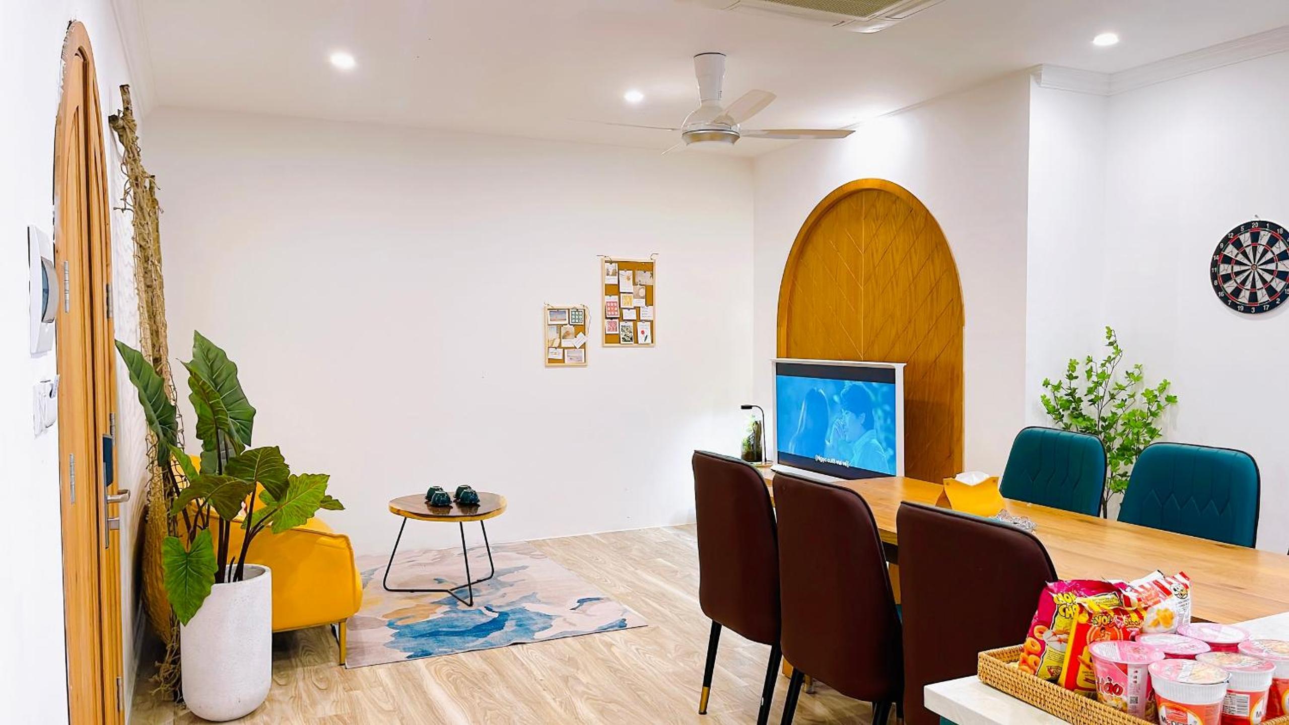 Two-Bedroom Apartment - Photo 11
