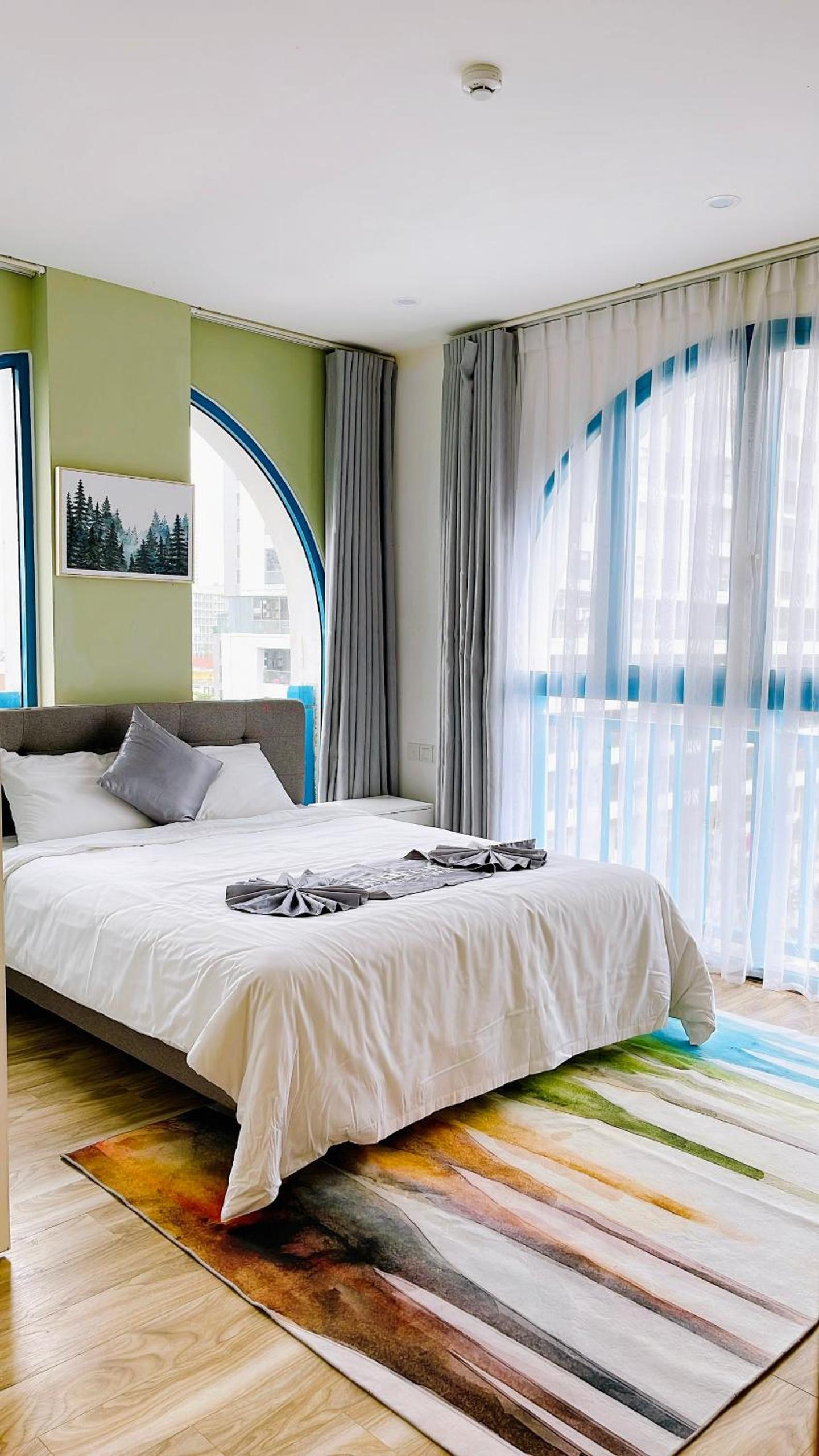 Two-Bedroom Apartment - Photo 9