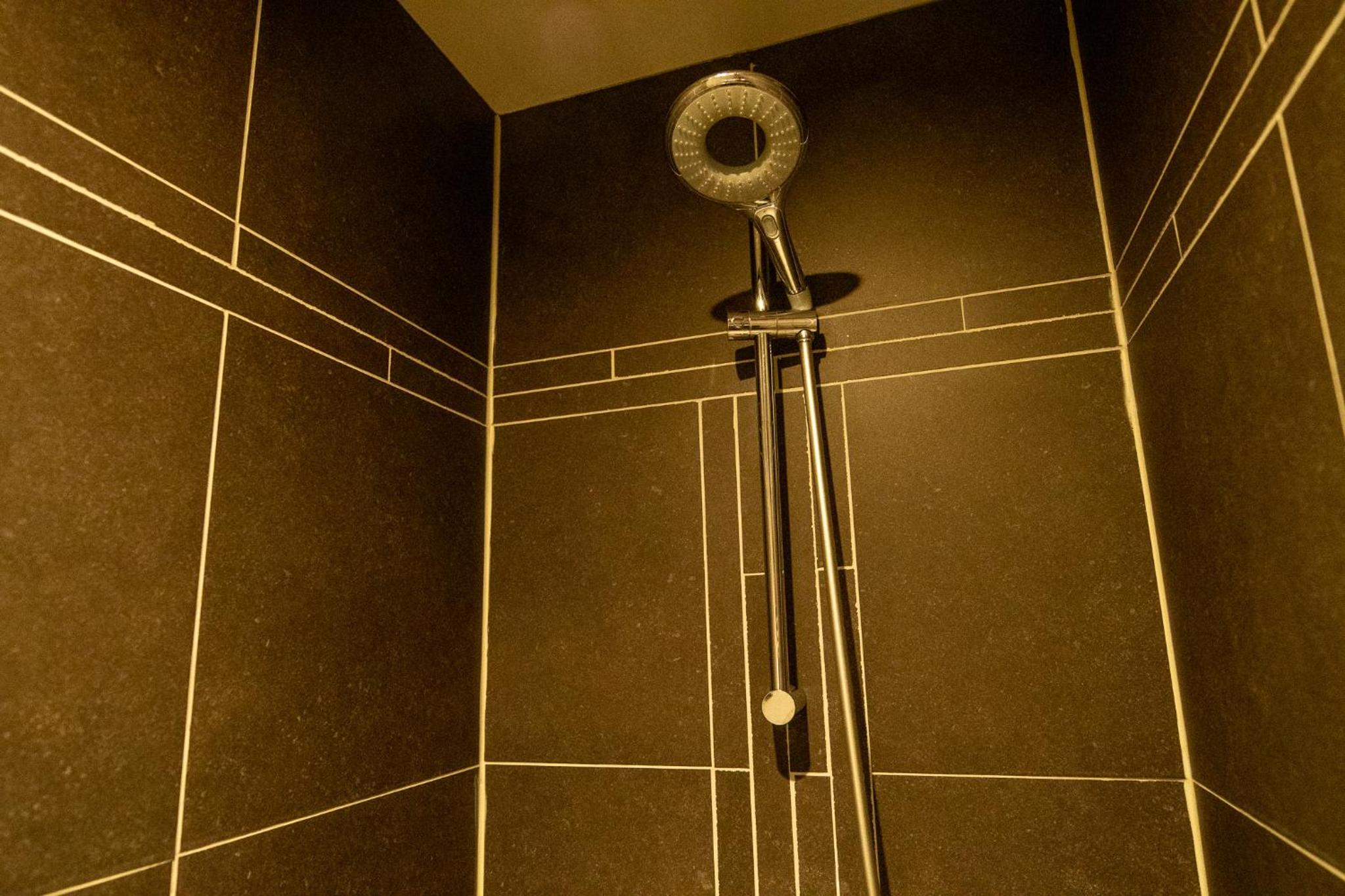 Quadruple Room with Private Bathroom photo 3
