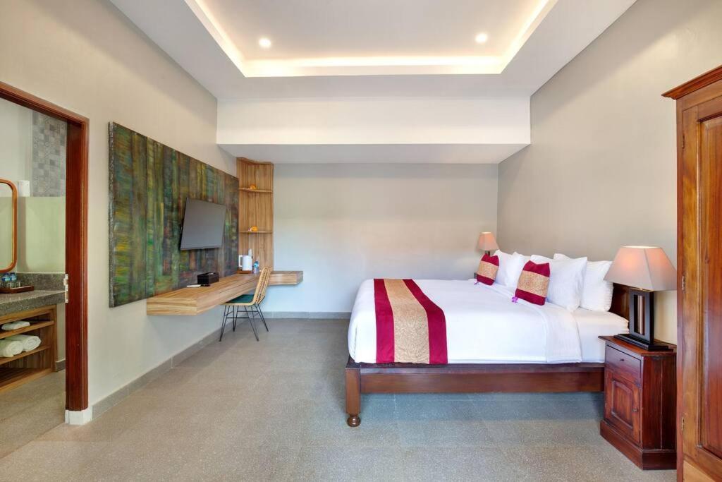 Villa with Private Pool photo 1