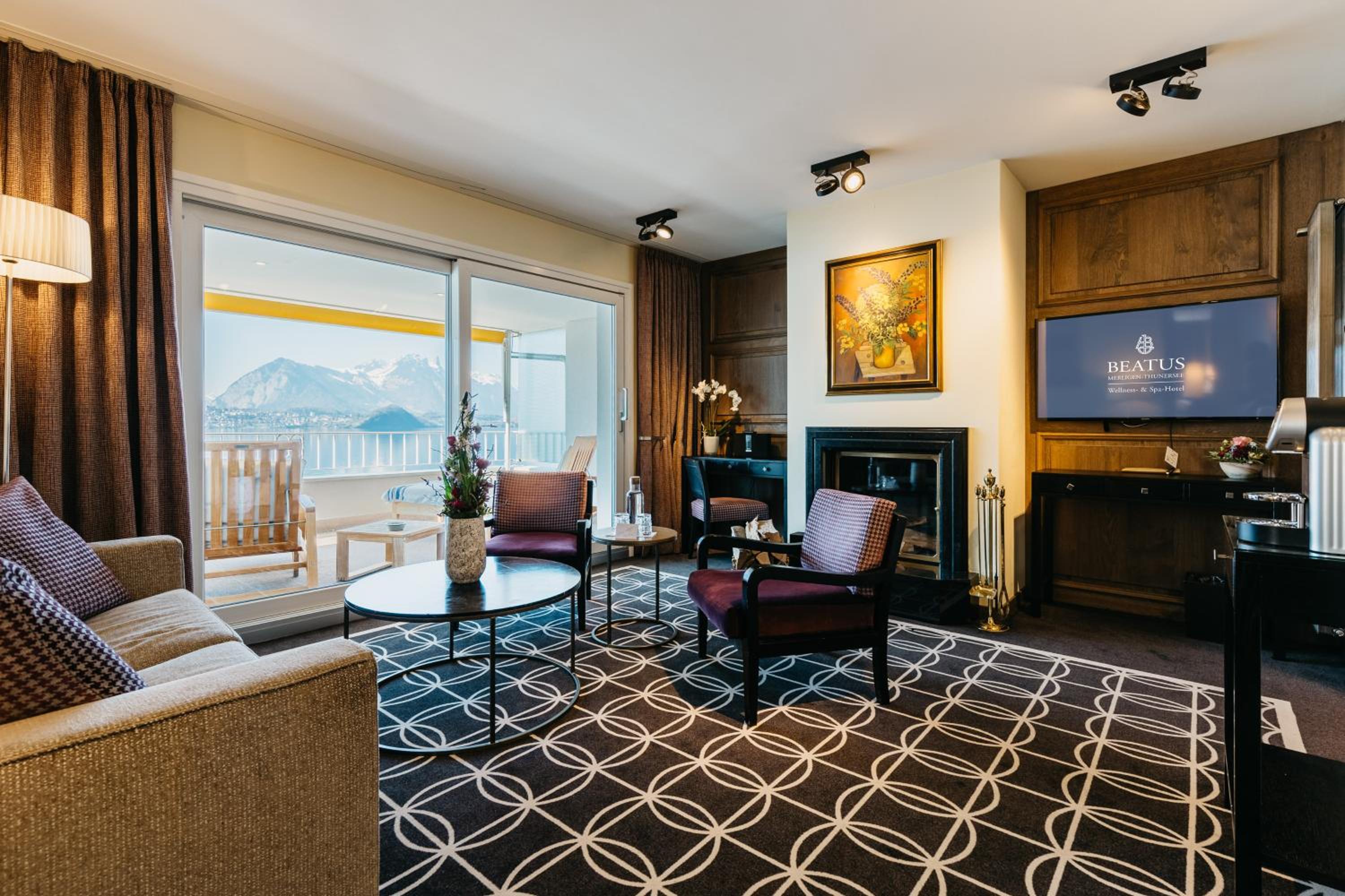 ERMITAGE Suite with Balcony and Lake View  - Photo 4