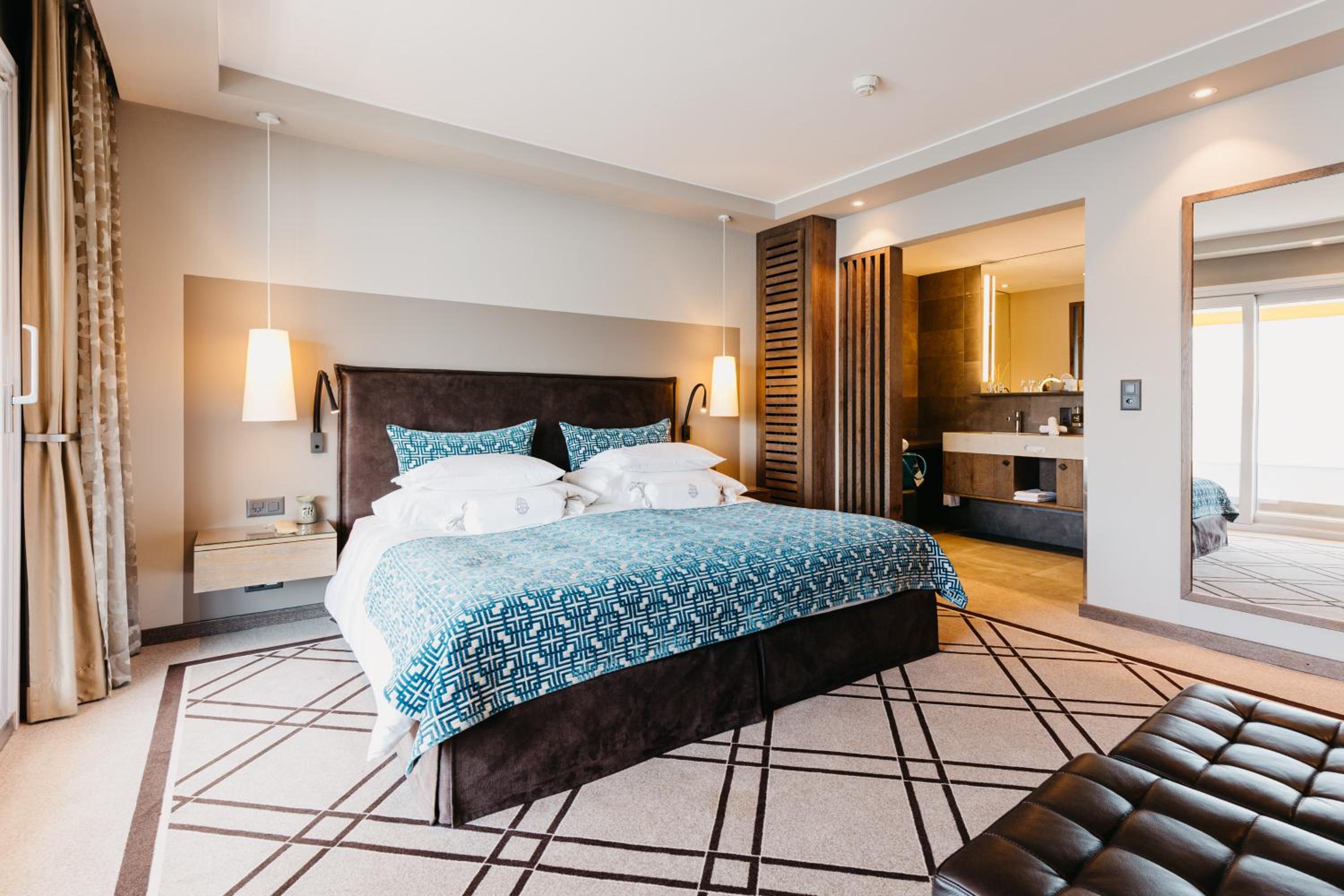 Eiger Junior Suite with Lake View  photo 1