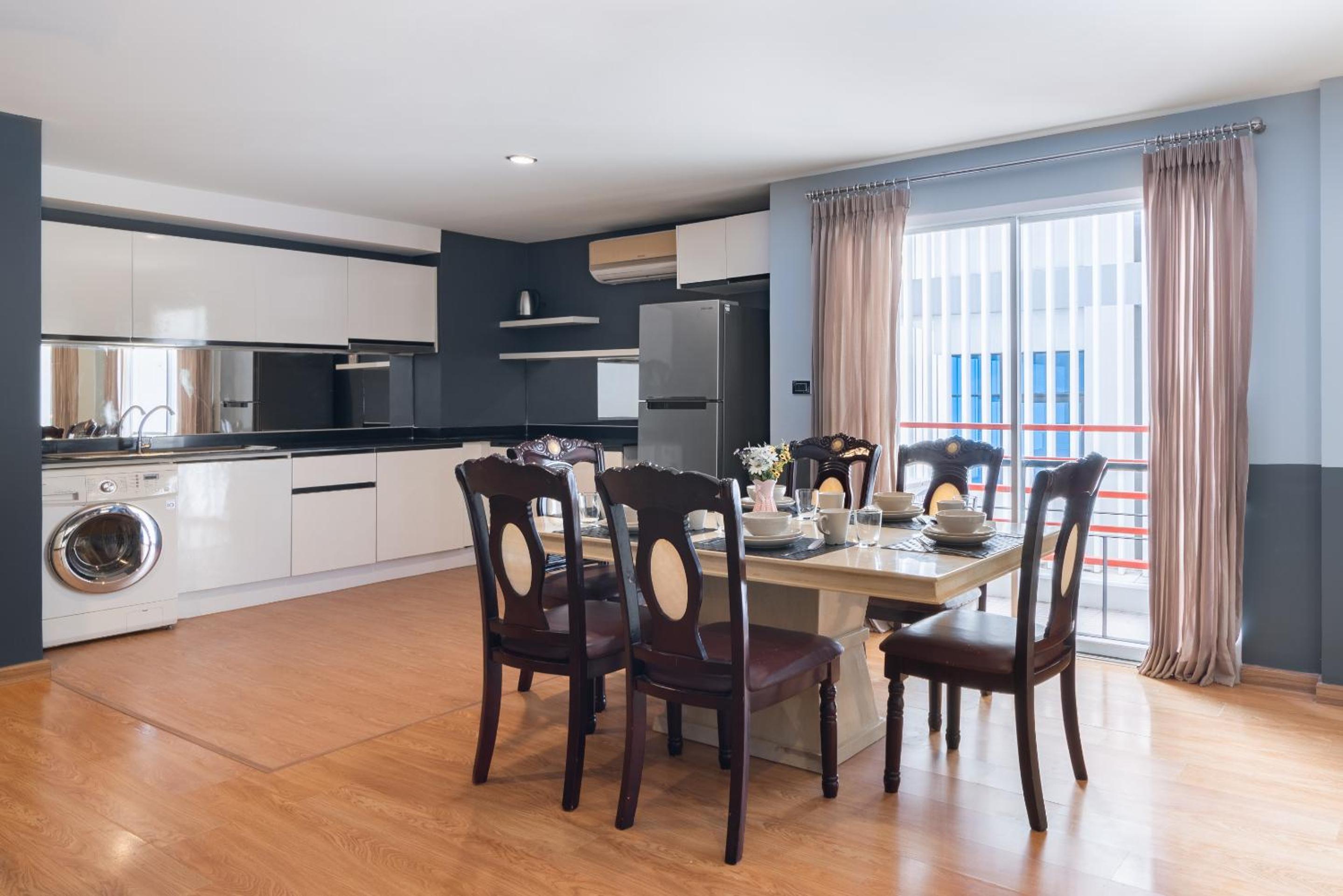 Three-Bedroom Suite photo 2