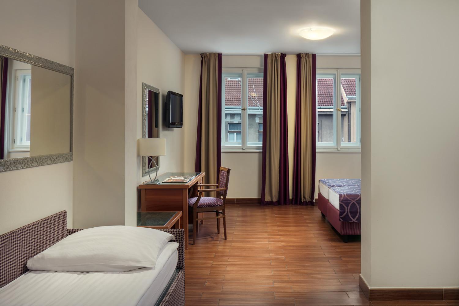 Triple Room