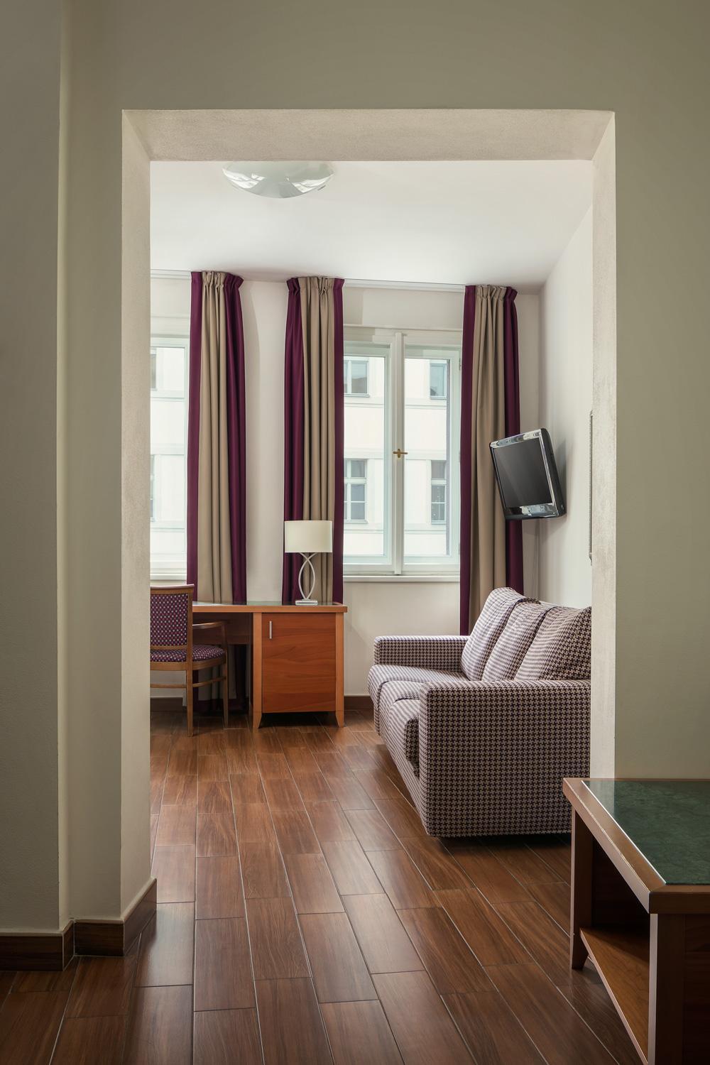 One-Bedroom Apartment (4 Adults)