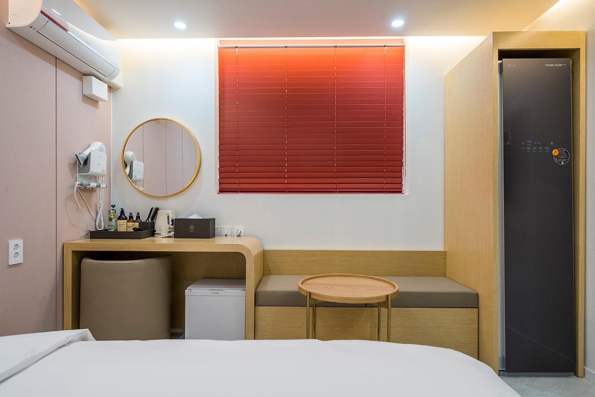 Business Double Room - Photo 7
