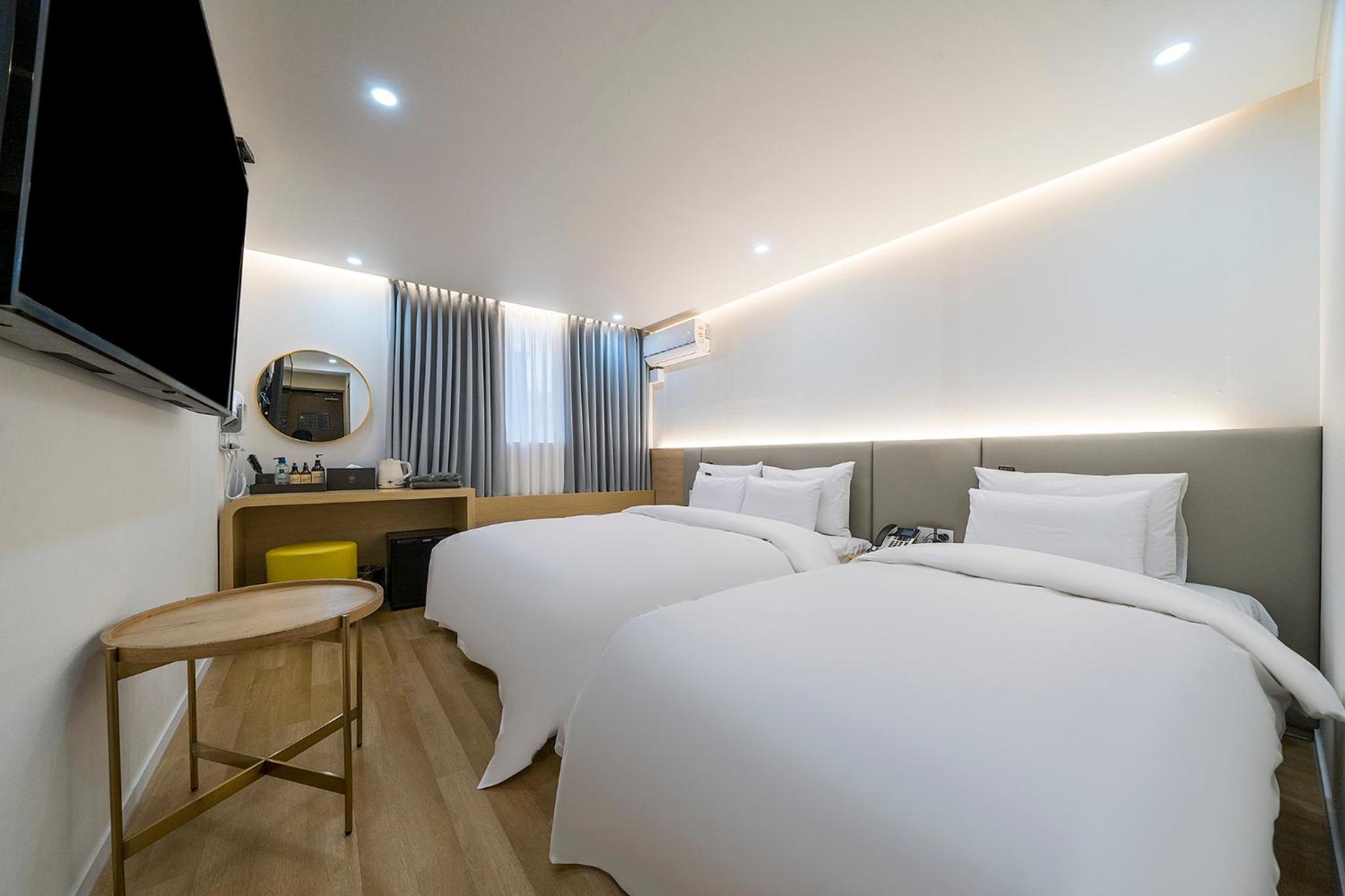 Deluxe Twin Room - Photo 1