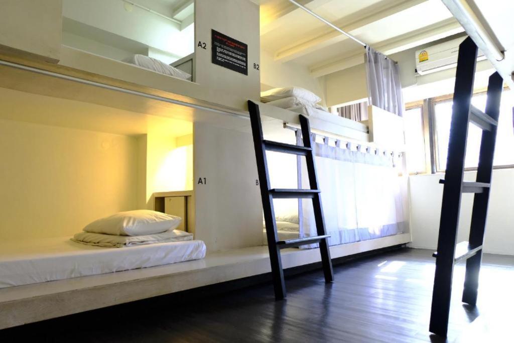 Single Bed in Mixed Dormitory Room photo 1