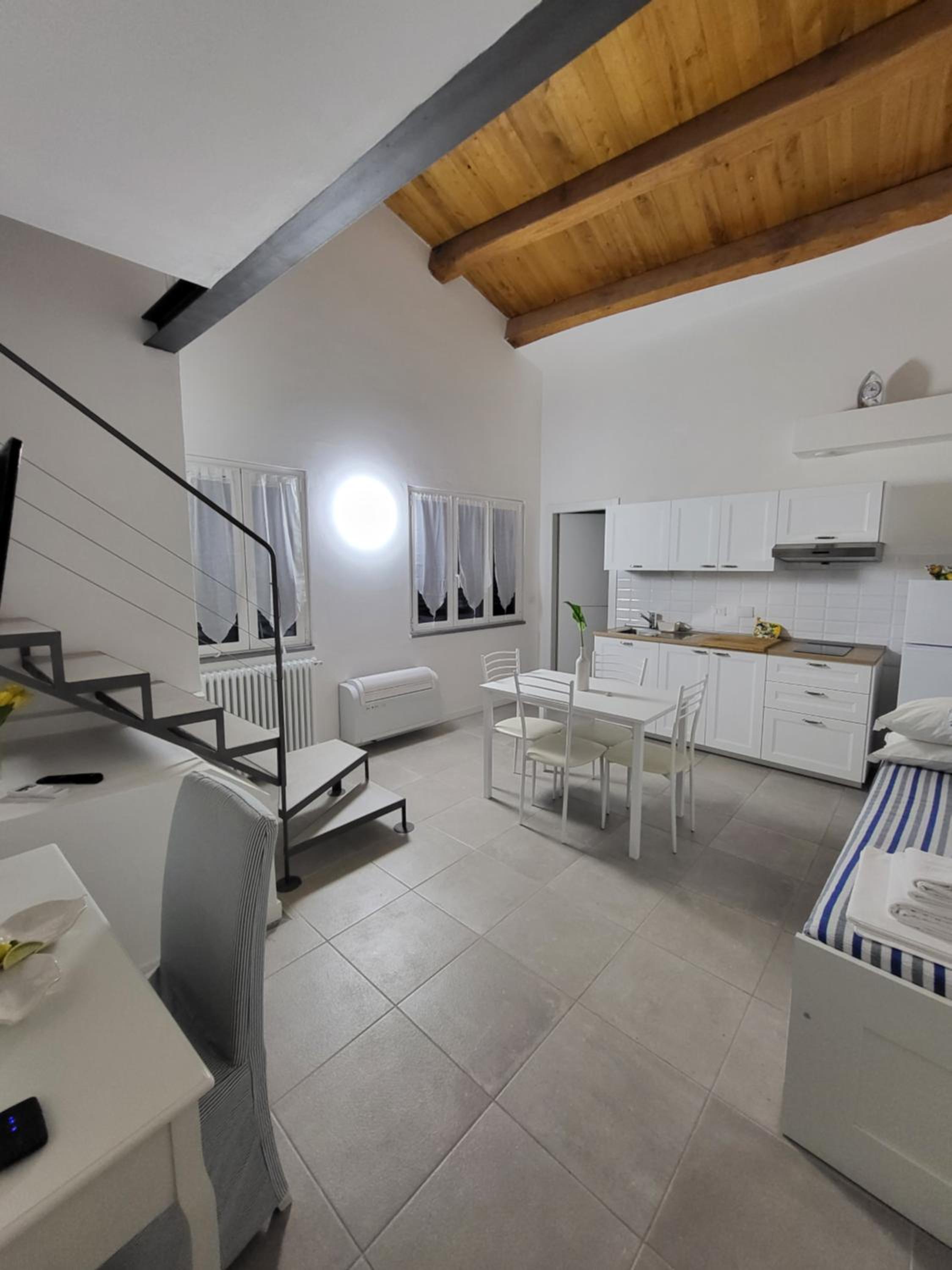 Deluxe Apartment - Photo 9