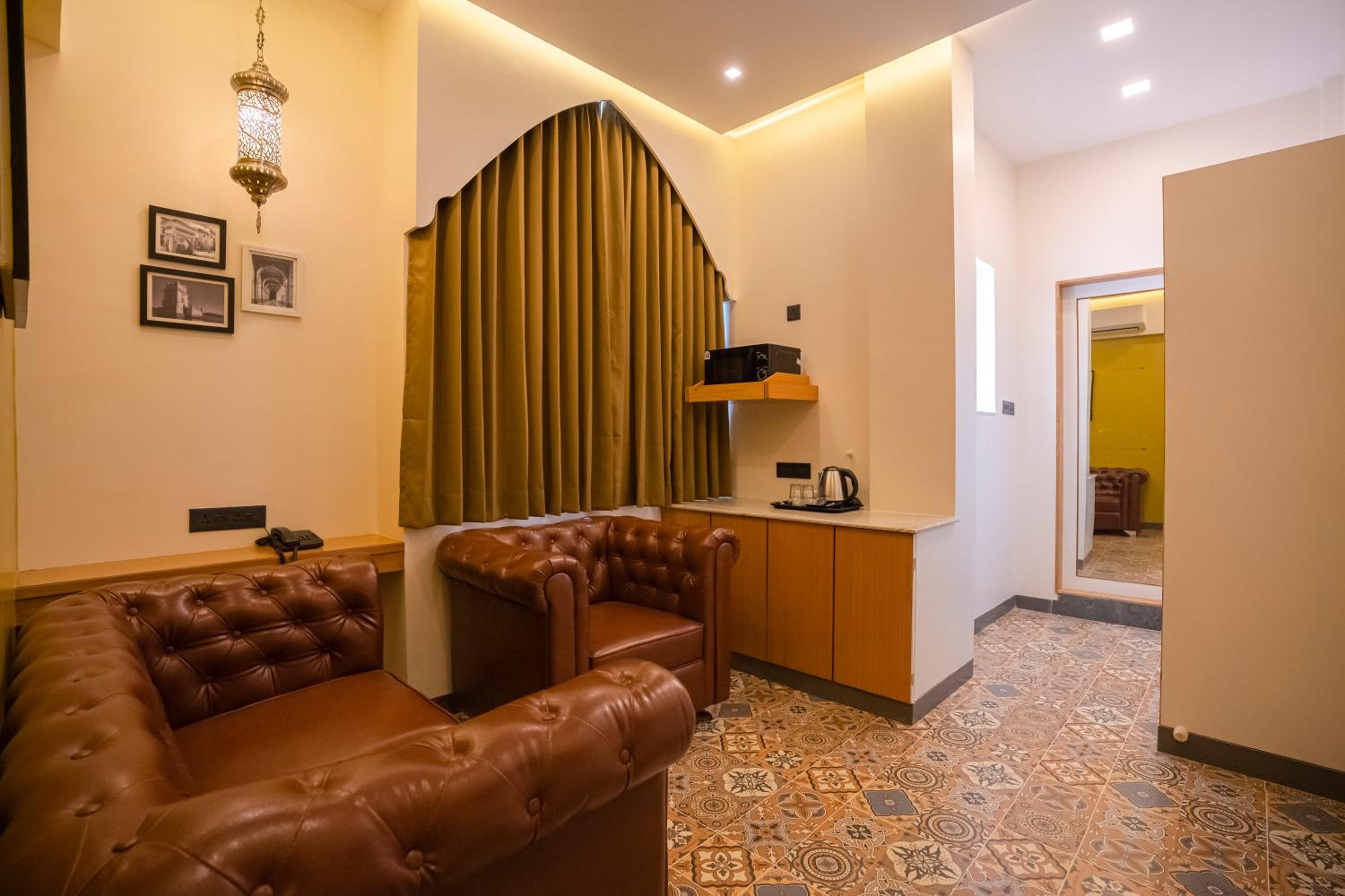 Superior King Room - Photo 2