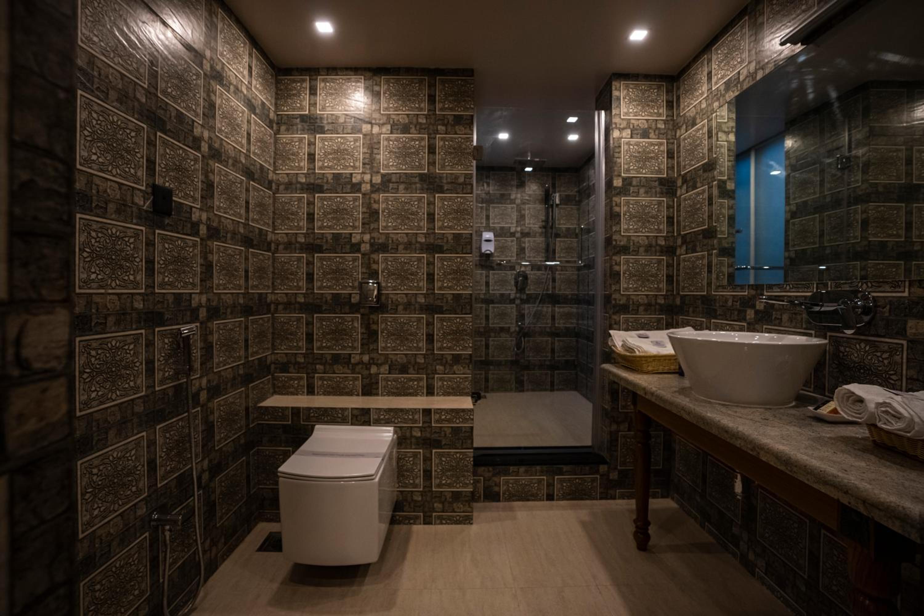 Superior King Room - Photo 4