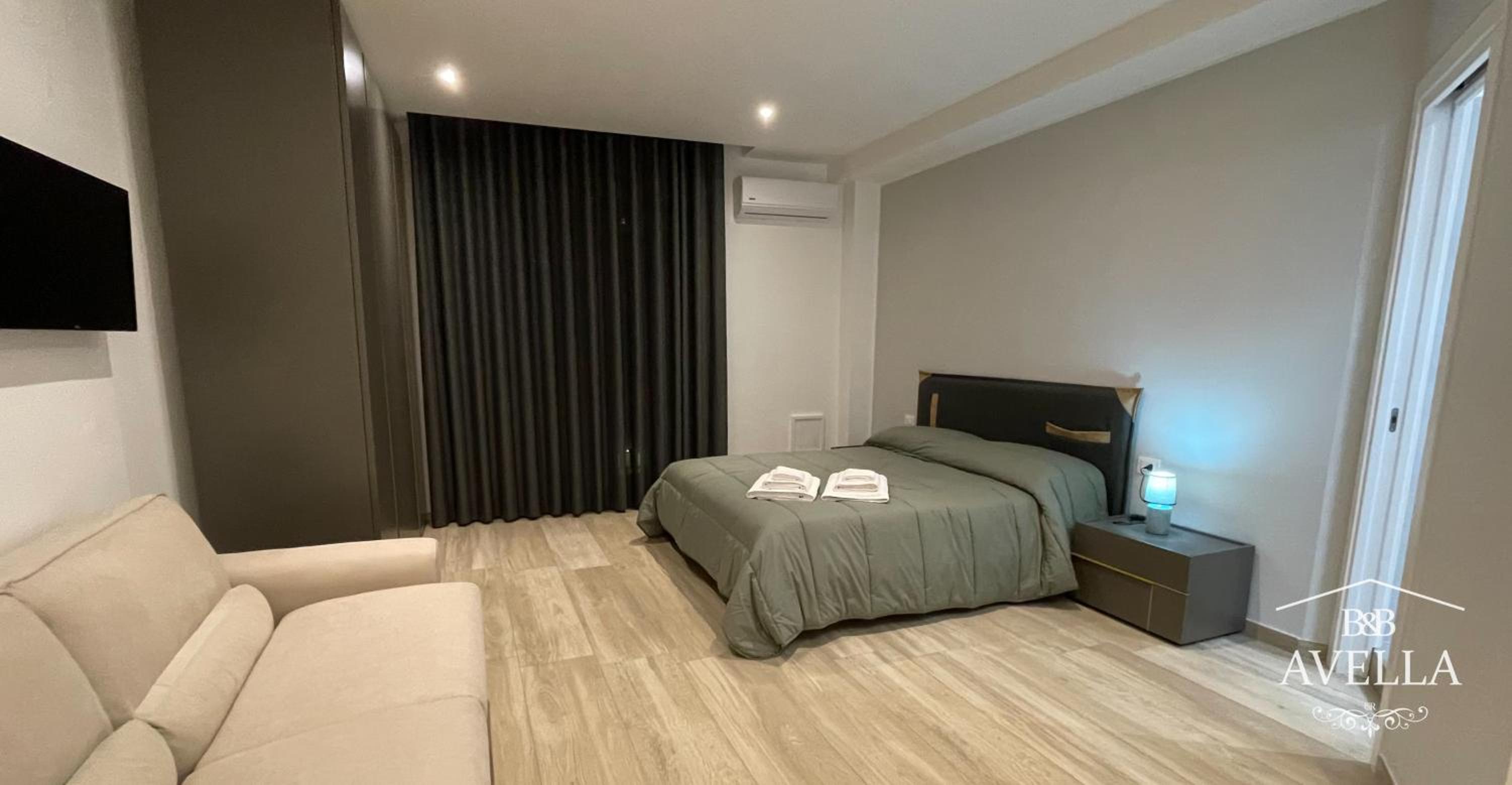 Large Double Room photo 1