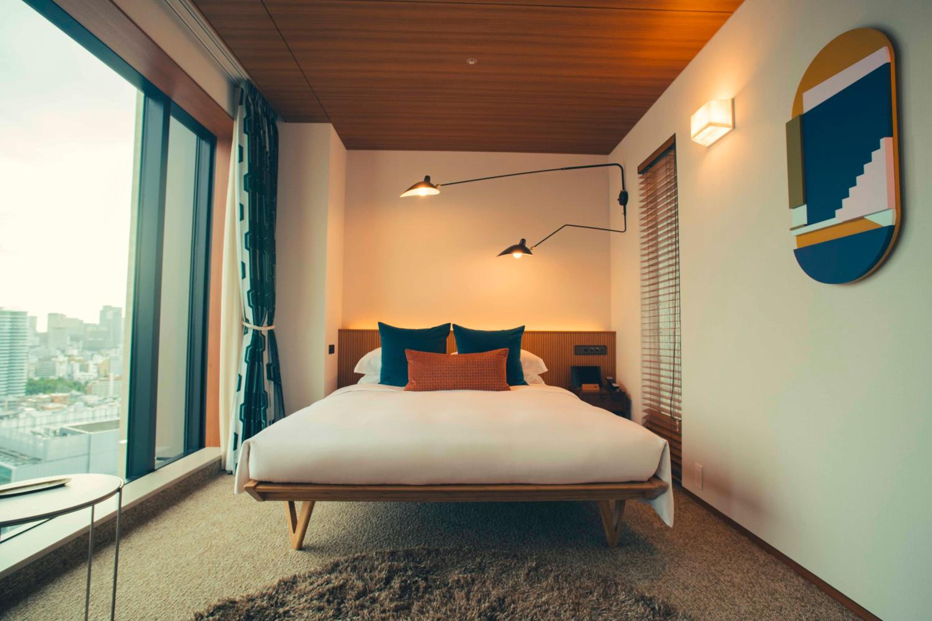 Standard Queen Room with City View