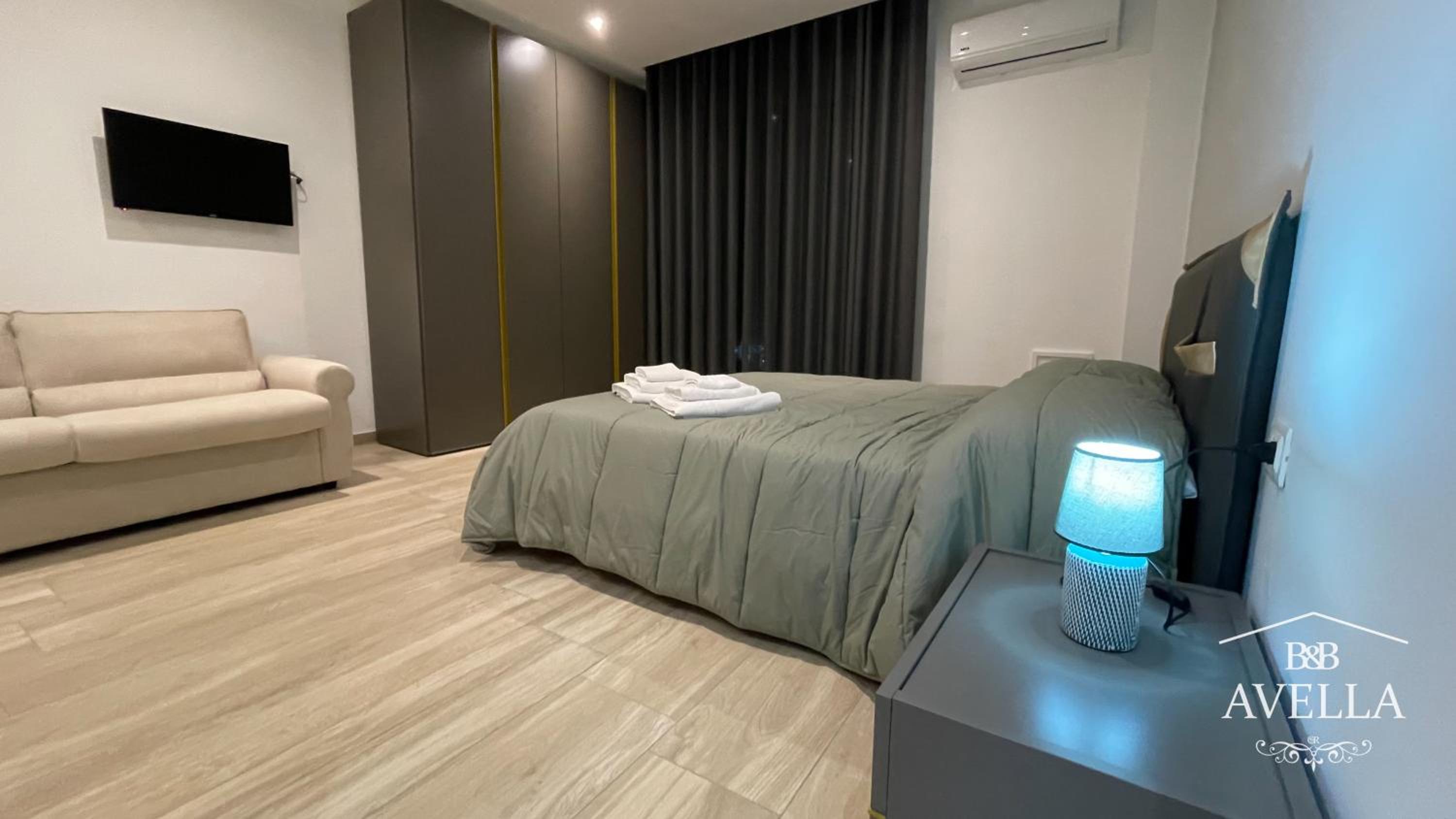 Large Double Room photo 3