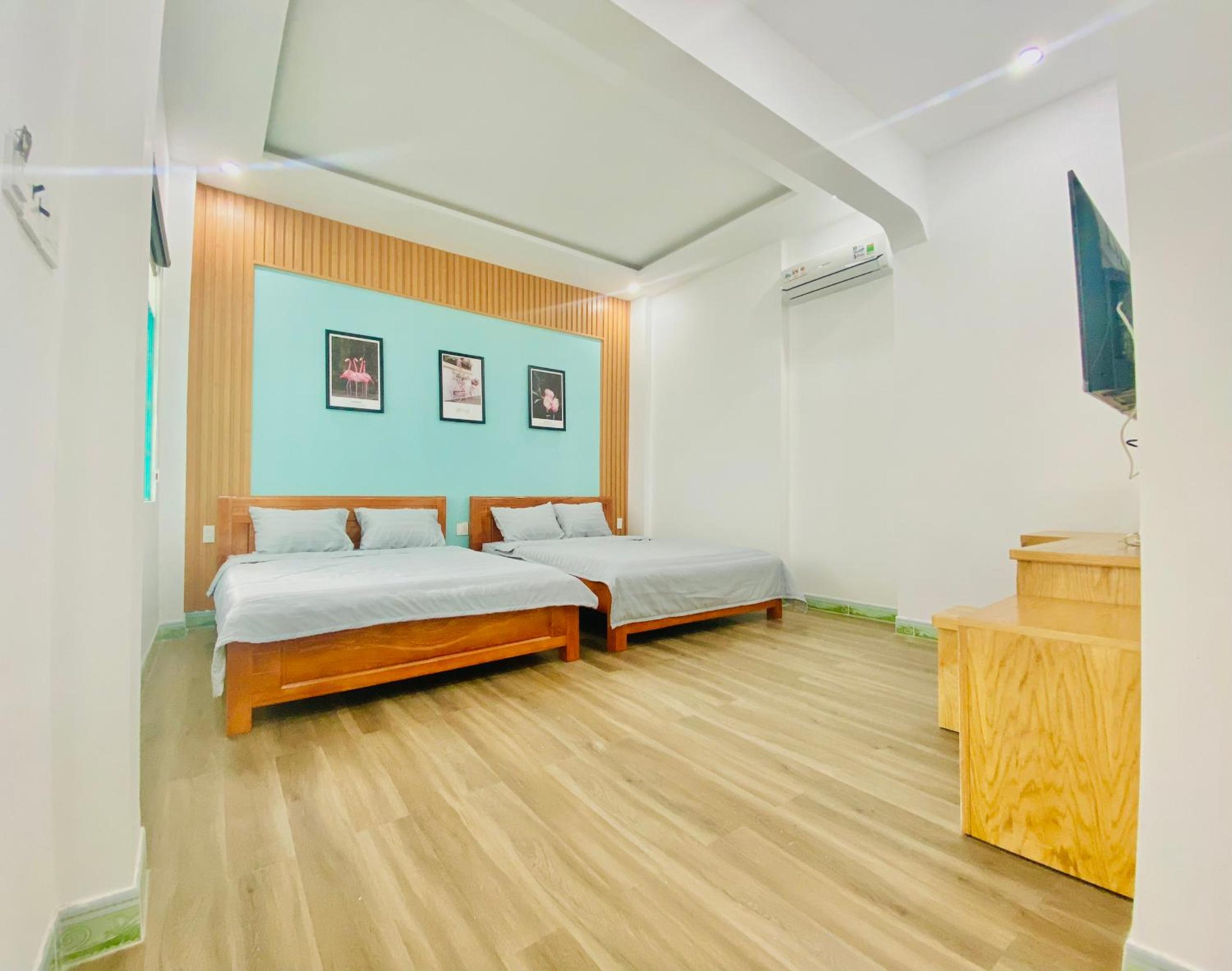 Deluxe Family Room