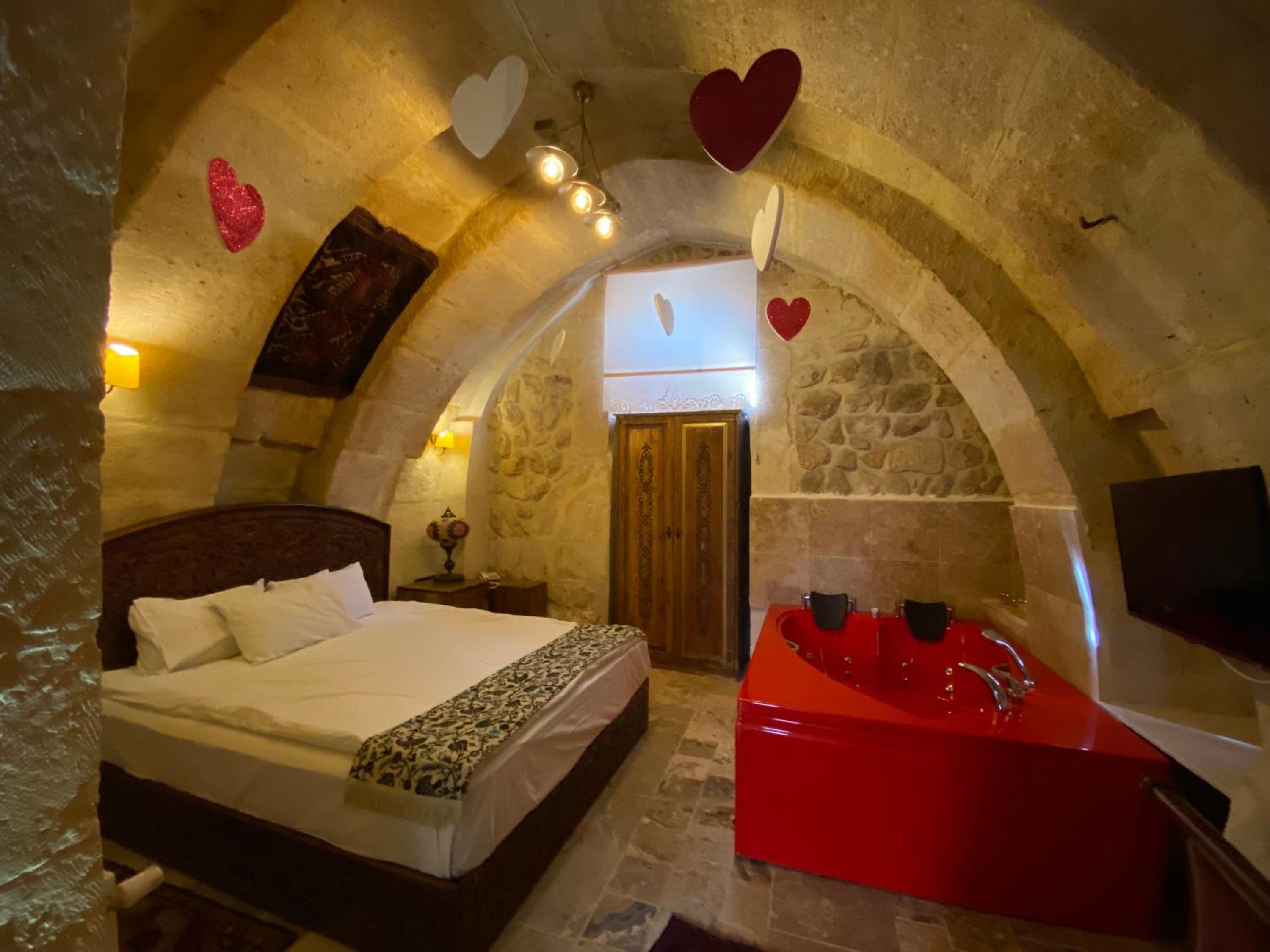 Deluxe King Room photo 2