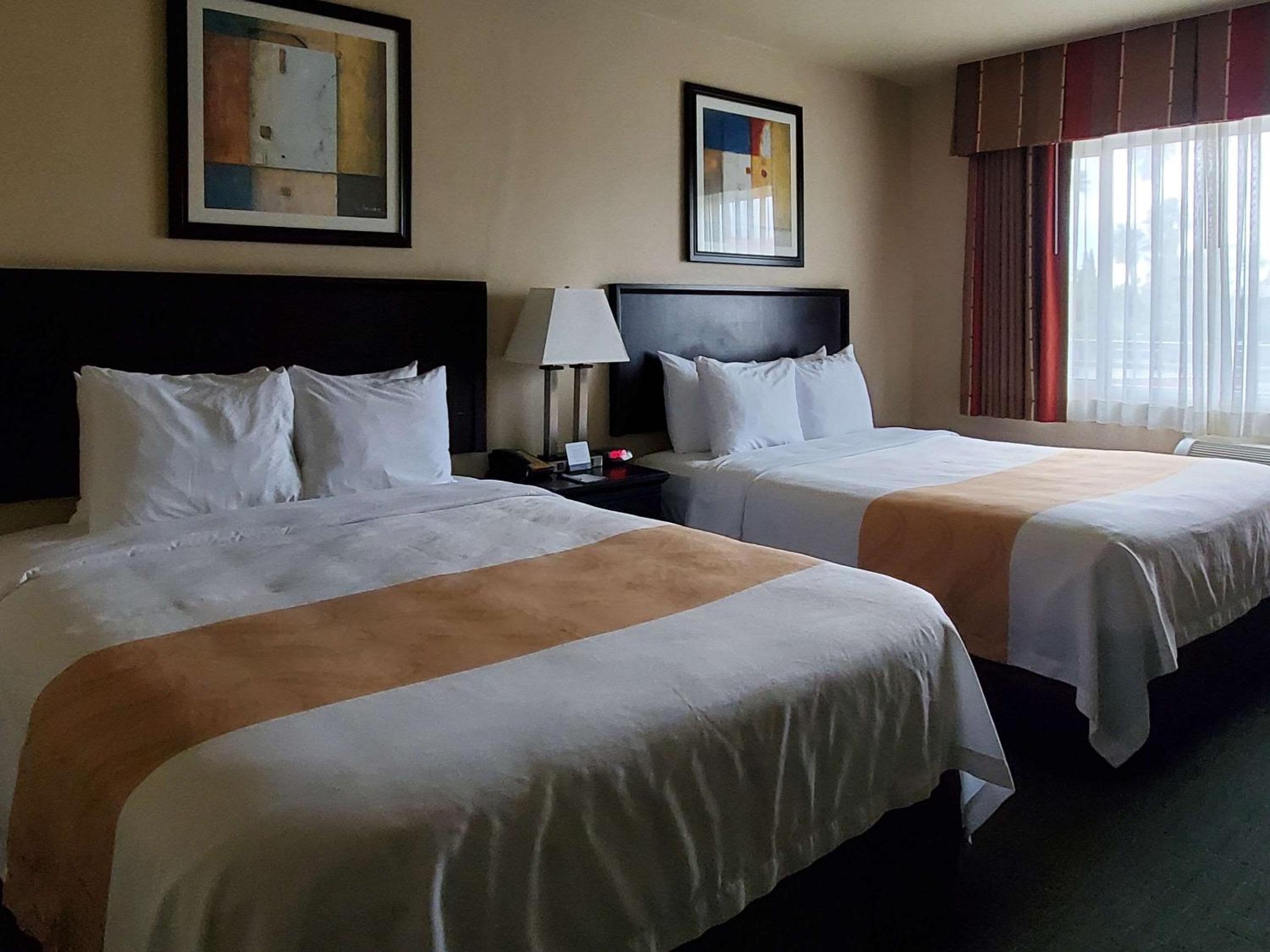 Standard Room, 2 Queen Beds, Balcony, Non Smoking  - Photo 7