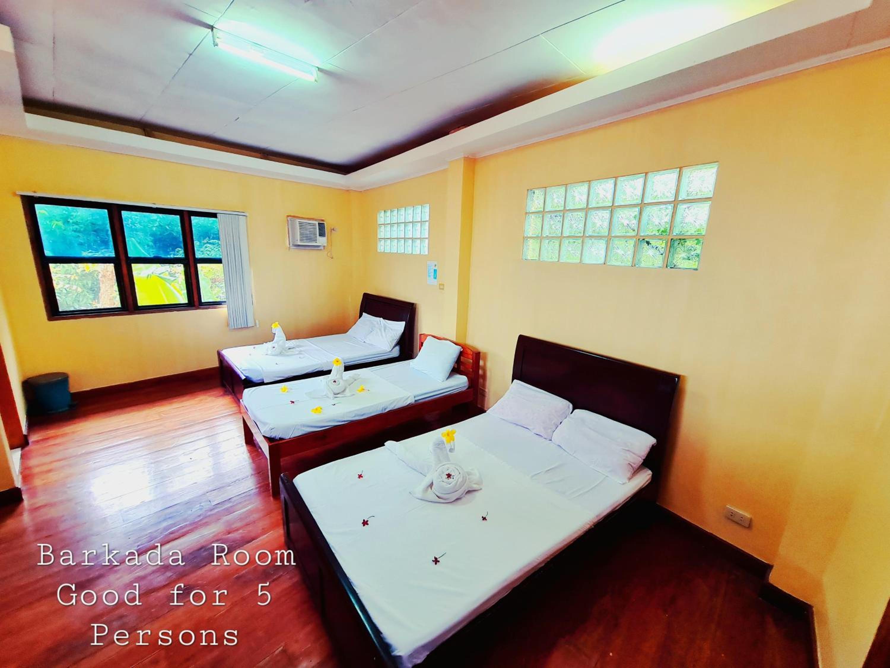 Triple Room with Balcony - Photo 5