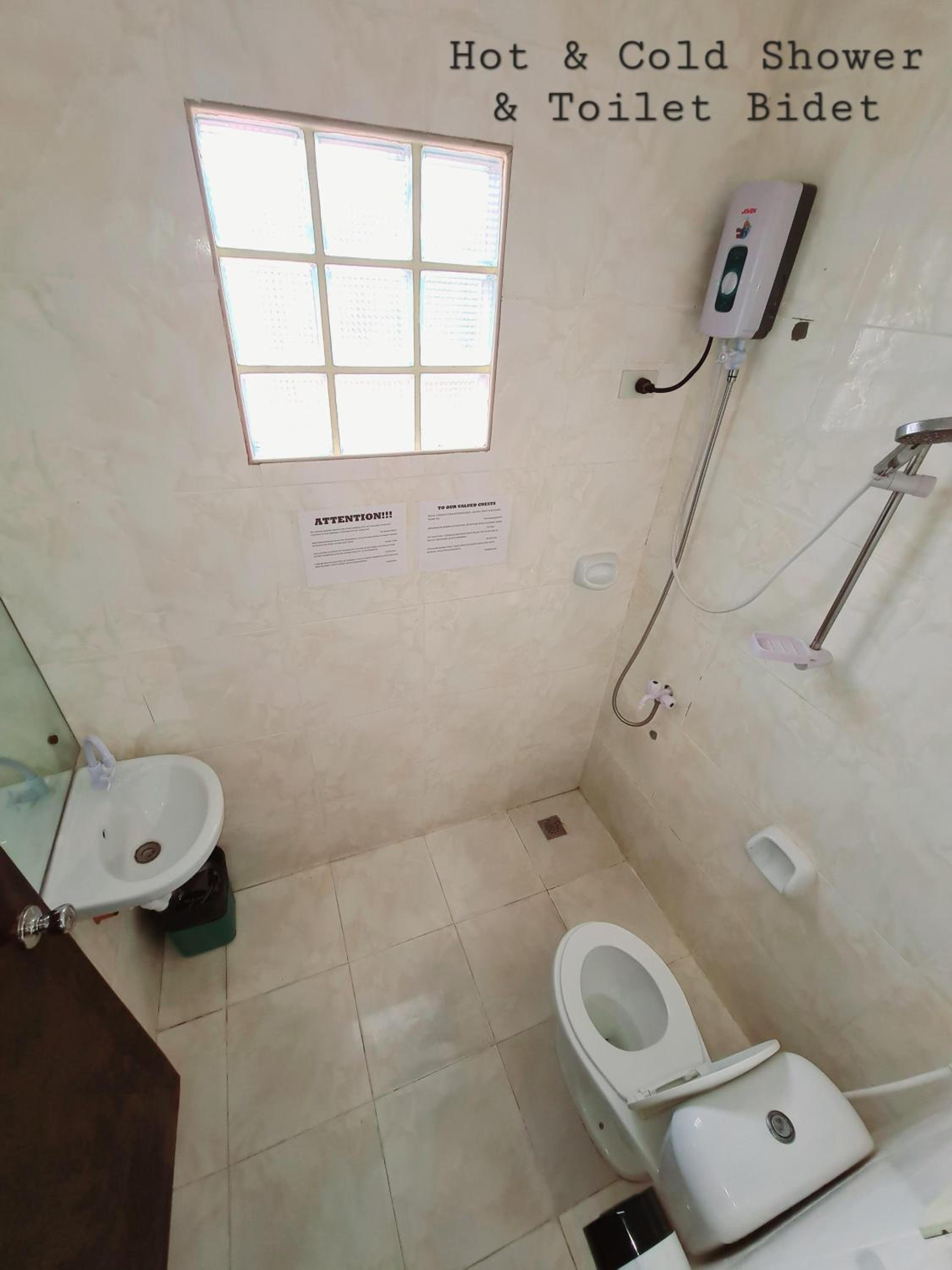 Triple Room with Balcony - Photo 3
