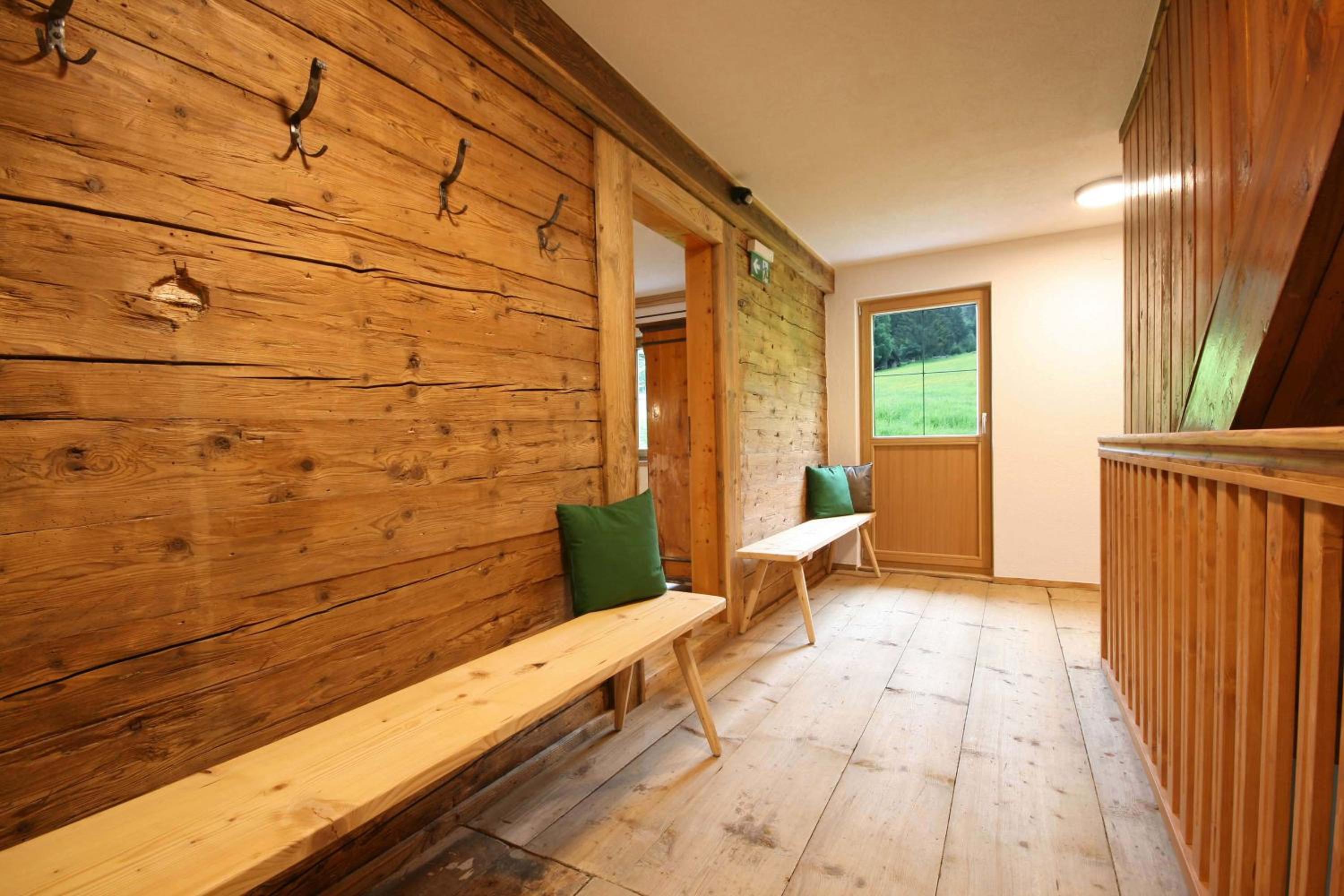 Four-Bedroom House photo 2