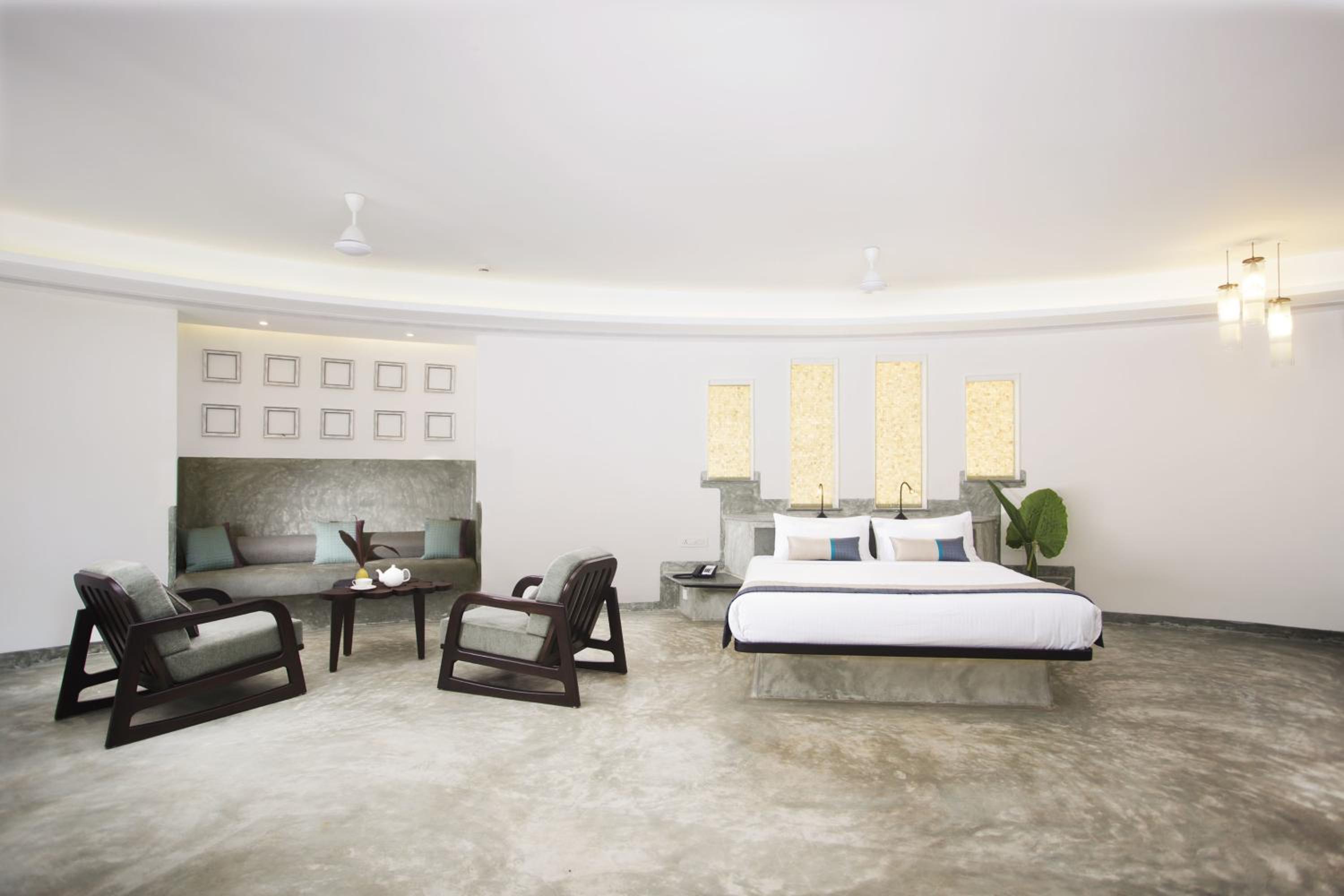 White Pearl Villa with Plunge Pool