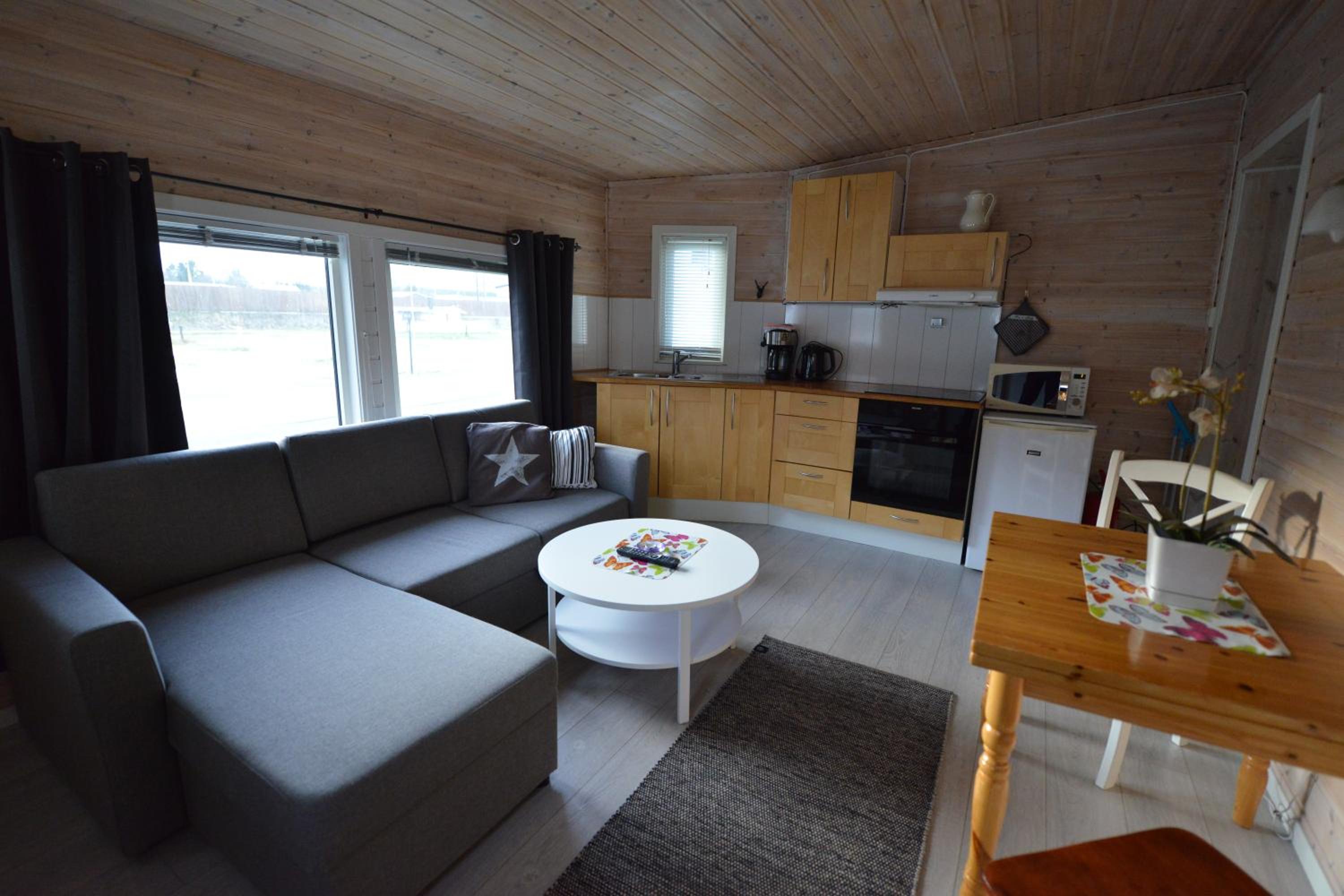 One-Bedroom Cottage - Photo 8