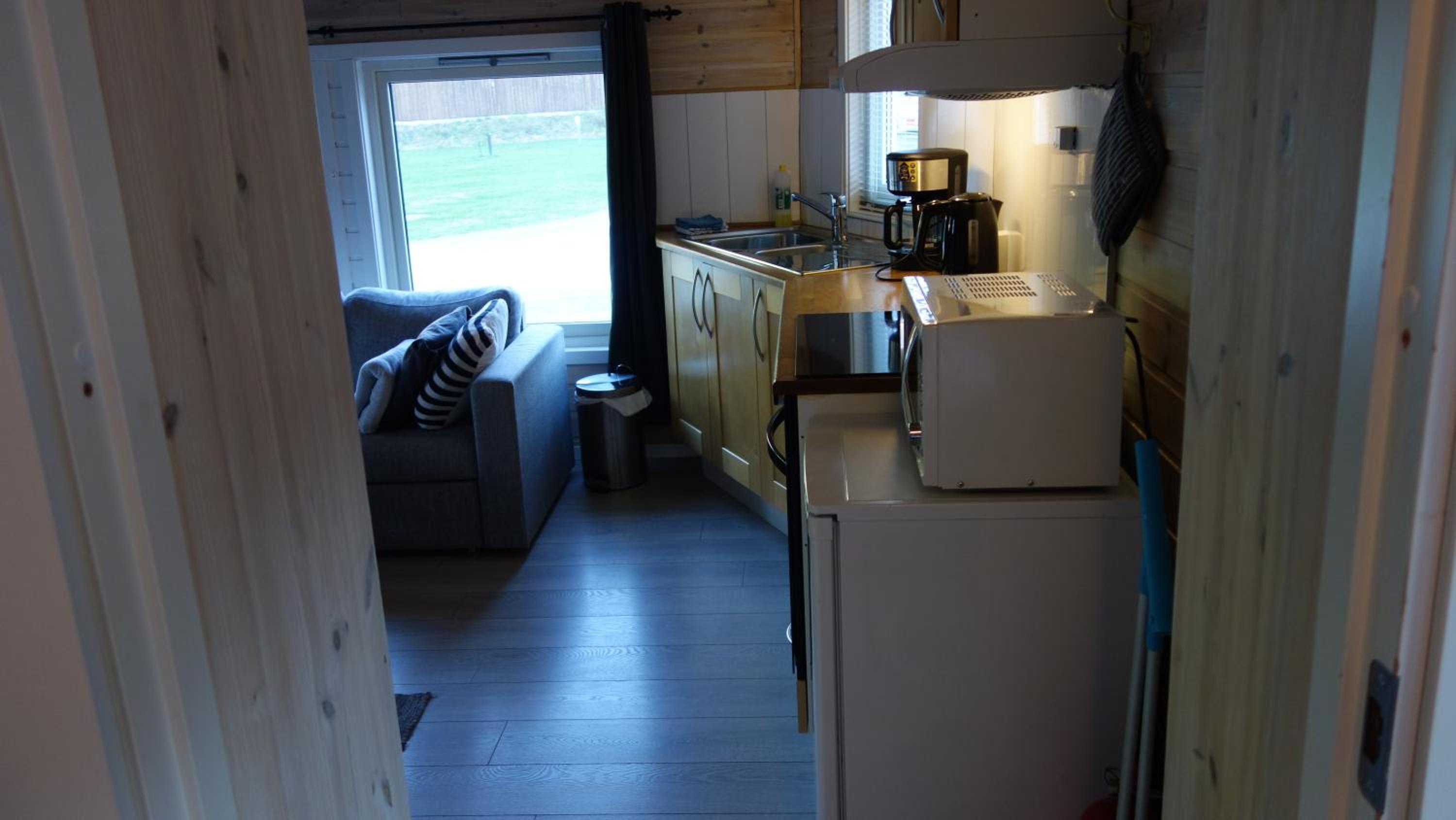 One-Bedroom Cottage - Photo 9