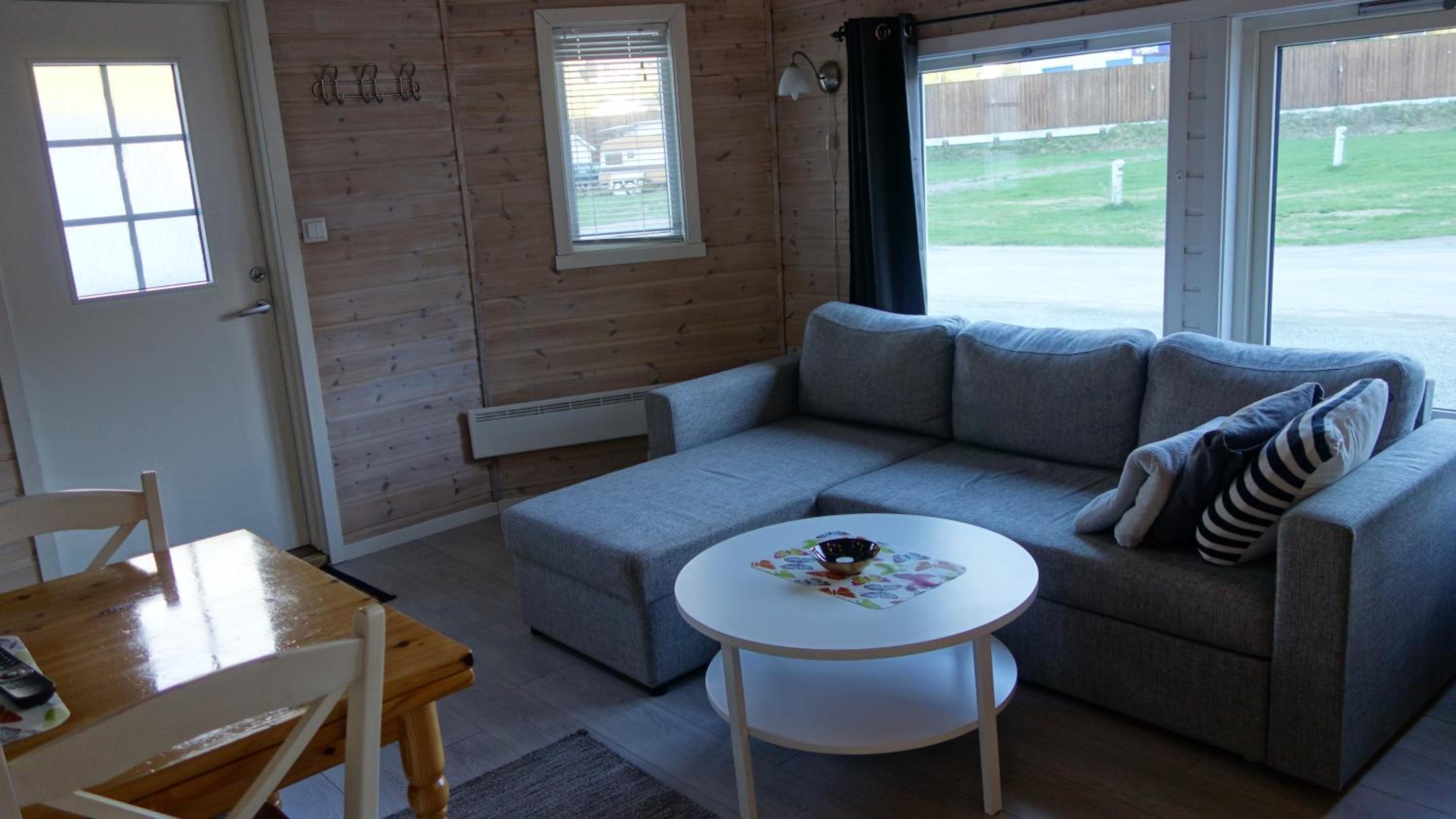 One-Bedroom Cottage - Photo 7