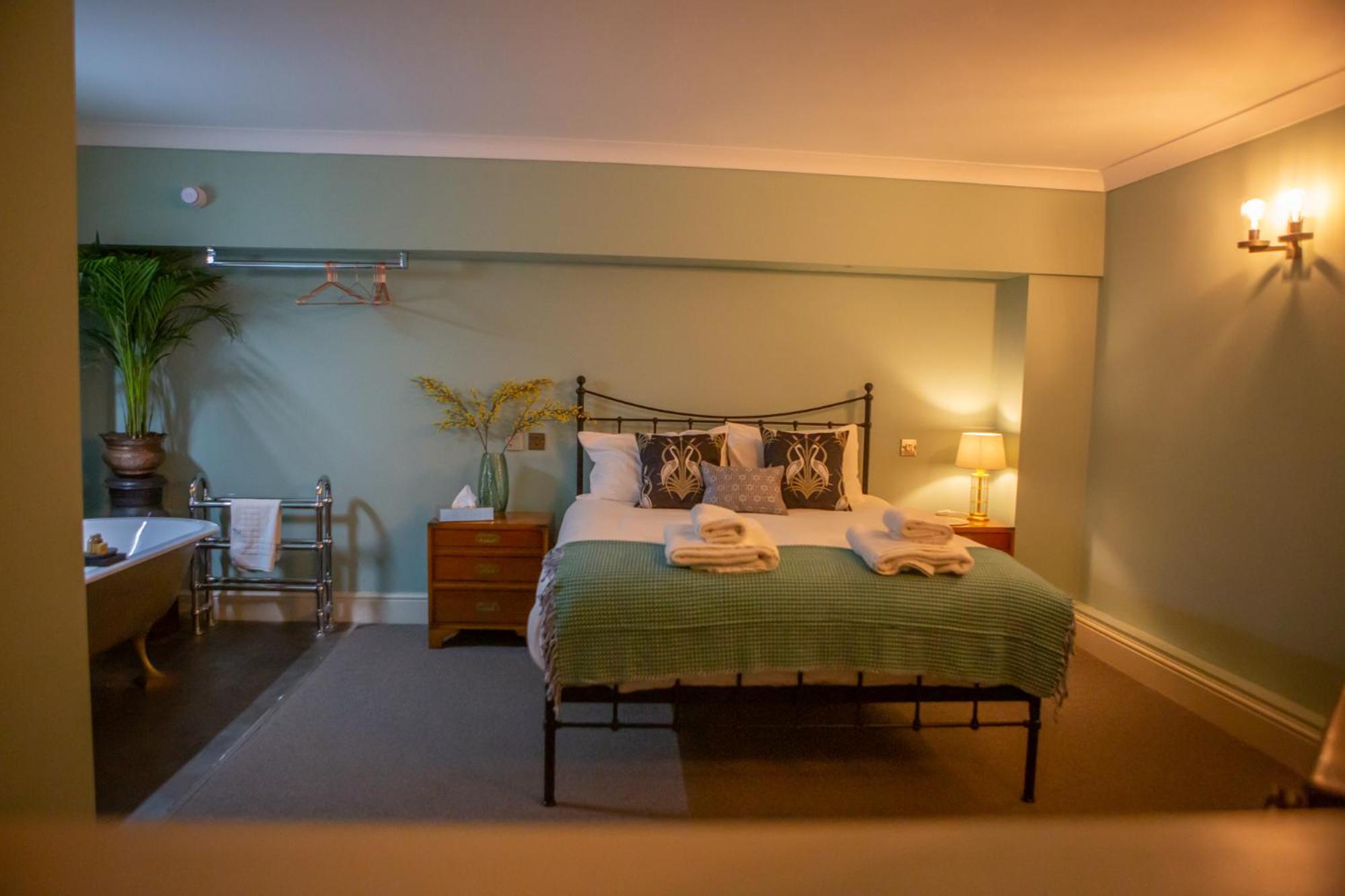 Junior Suite with Garden View - Photo 1