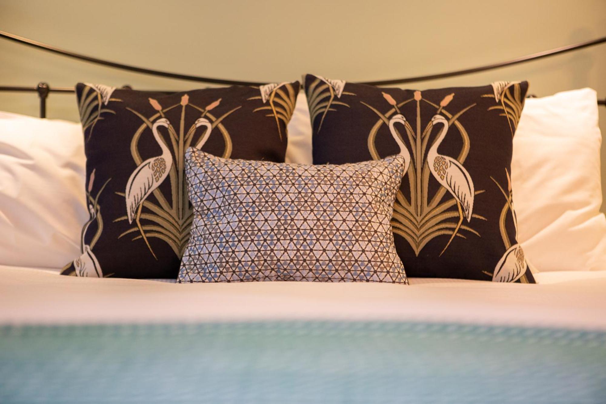 Junior Suite with Garden View - Photo 12