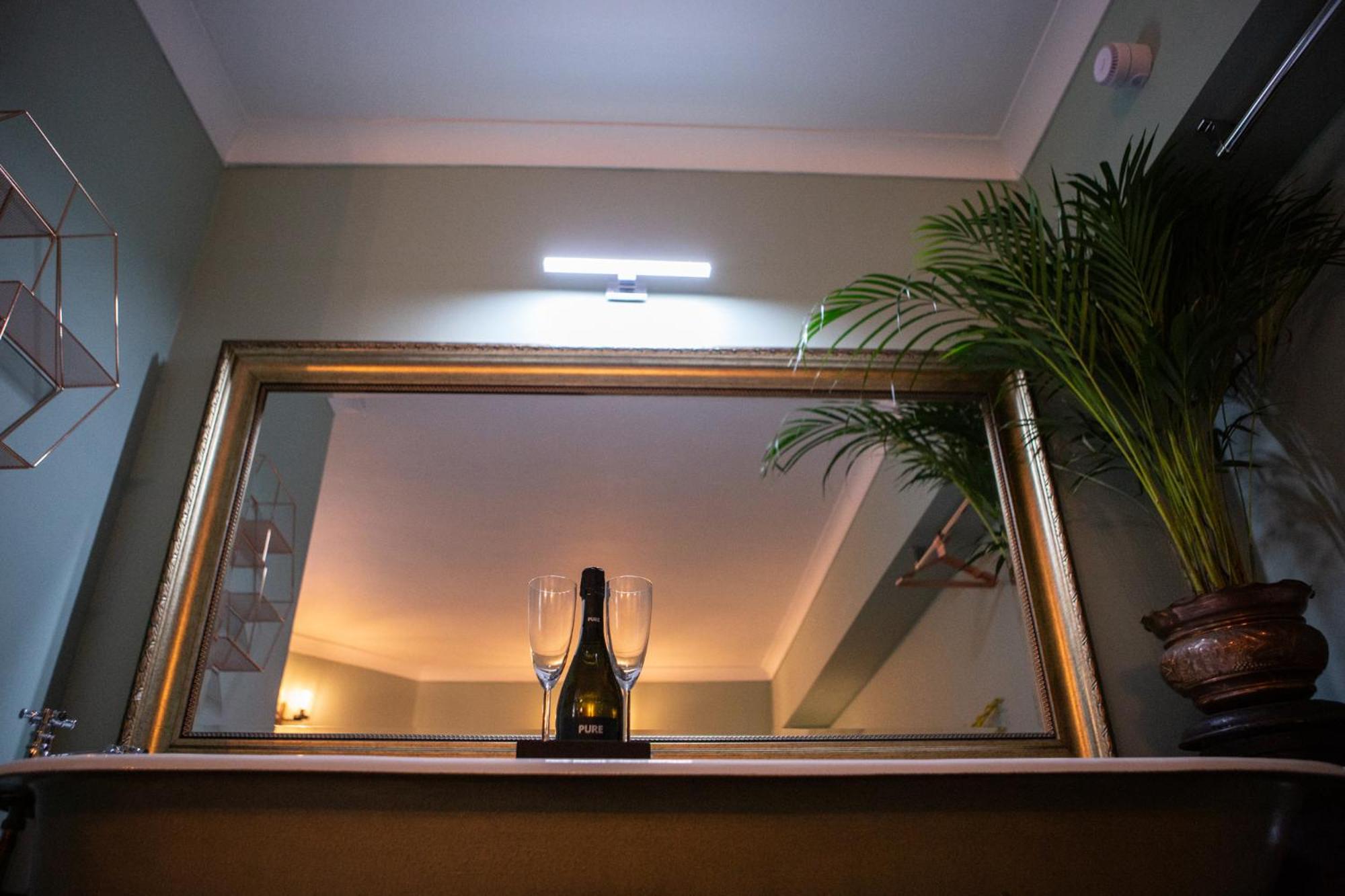 Junior Suite with Garden View - Photo 10