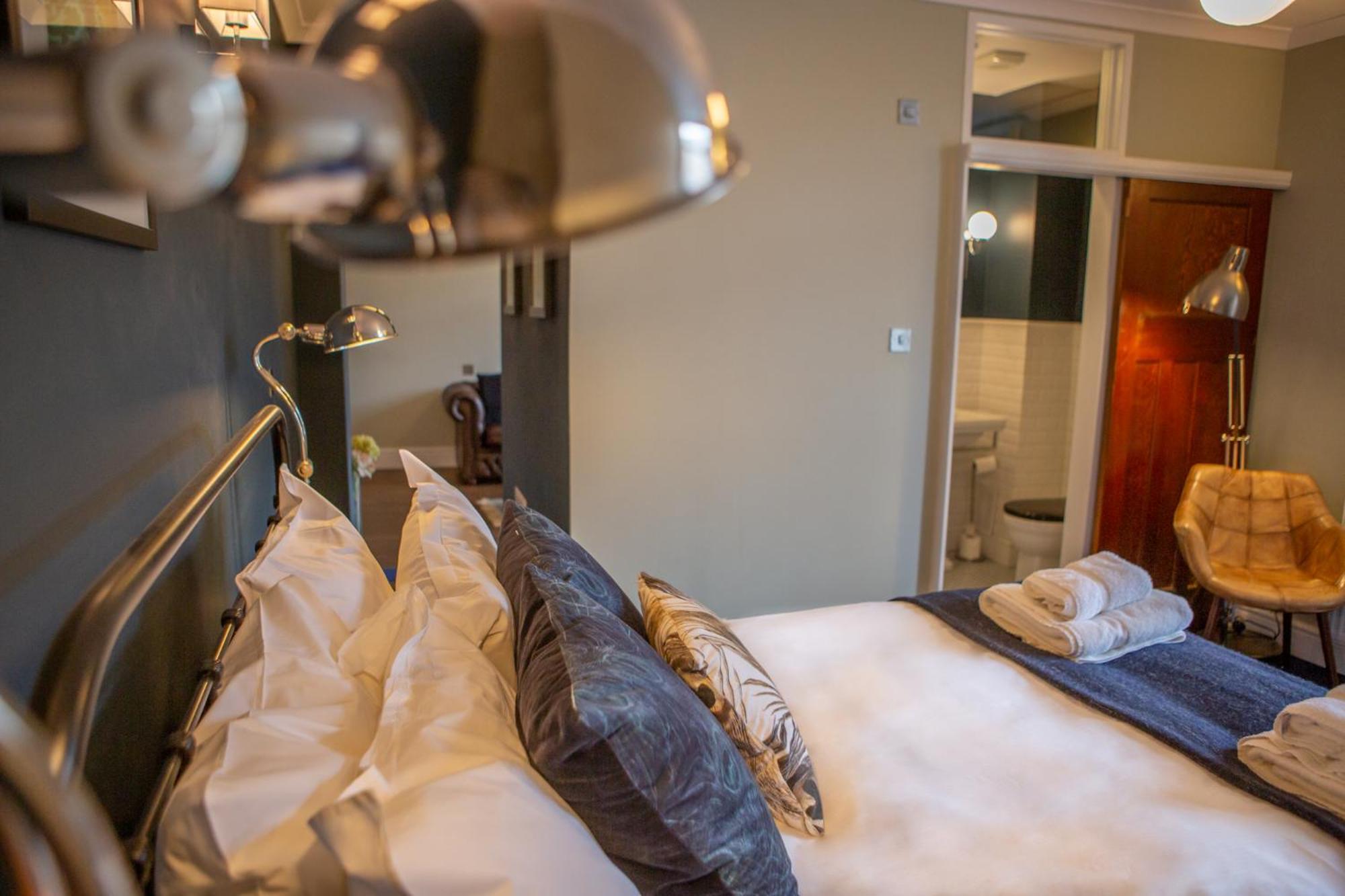 Suite with Balcony - Photo 24