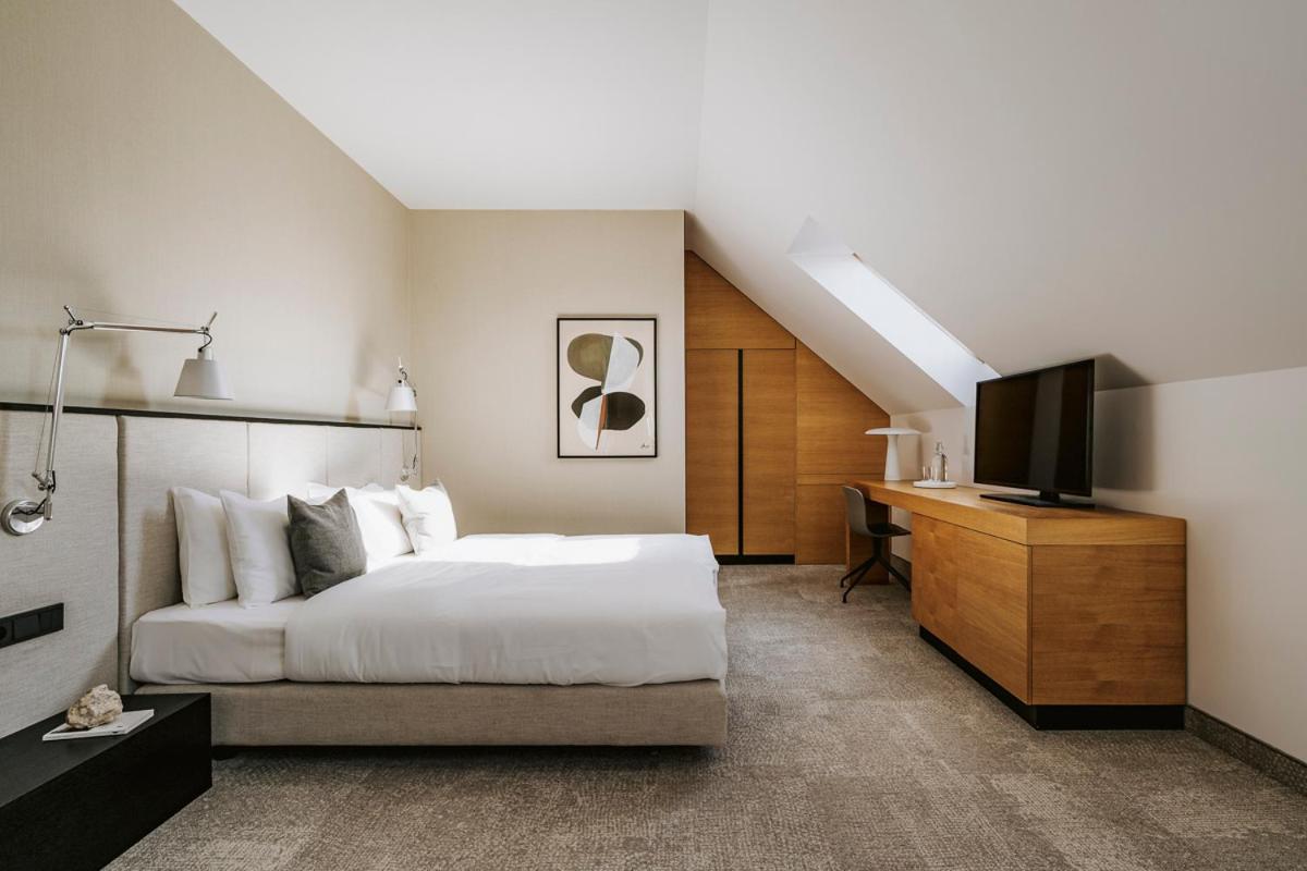 Large Double Room photo 3