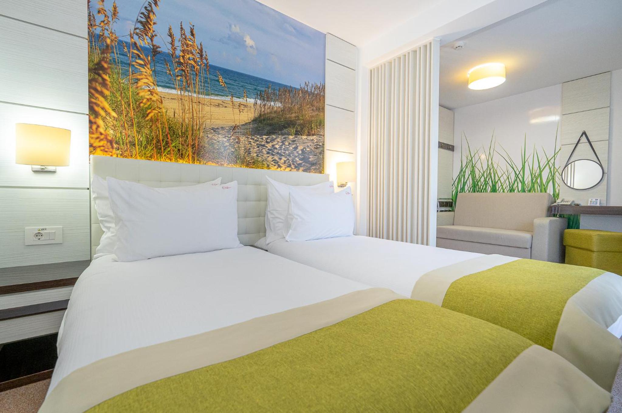 Twin Room with City View