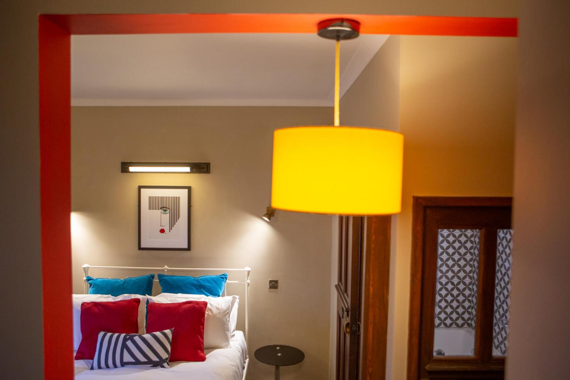 Junior Suite with Lake View - Photo 17