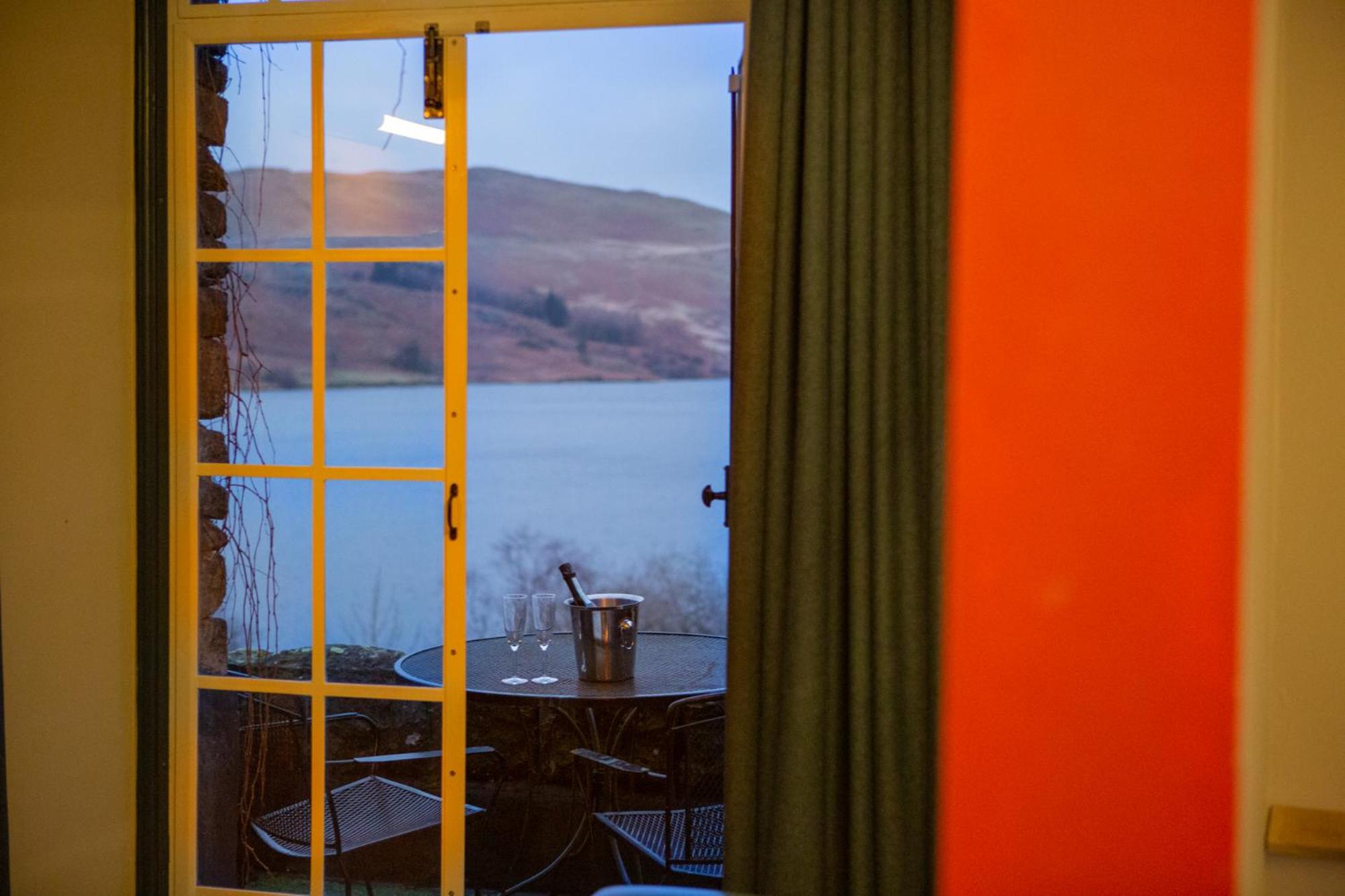 Junior Suite with Lake View - Photo 18