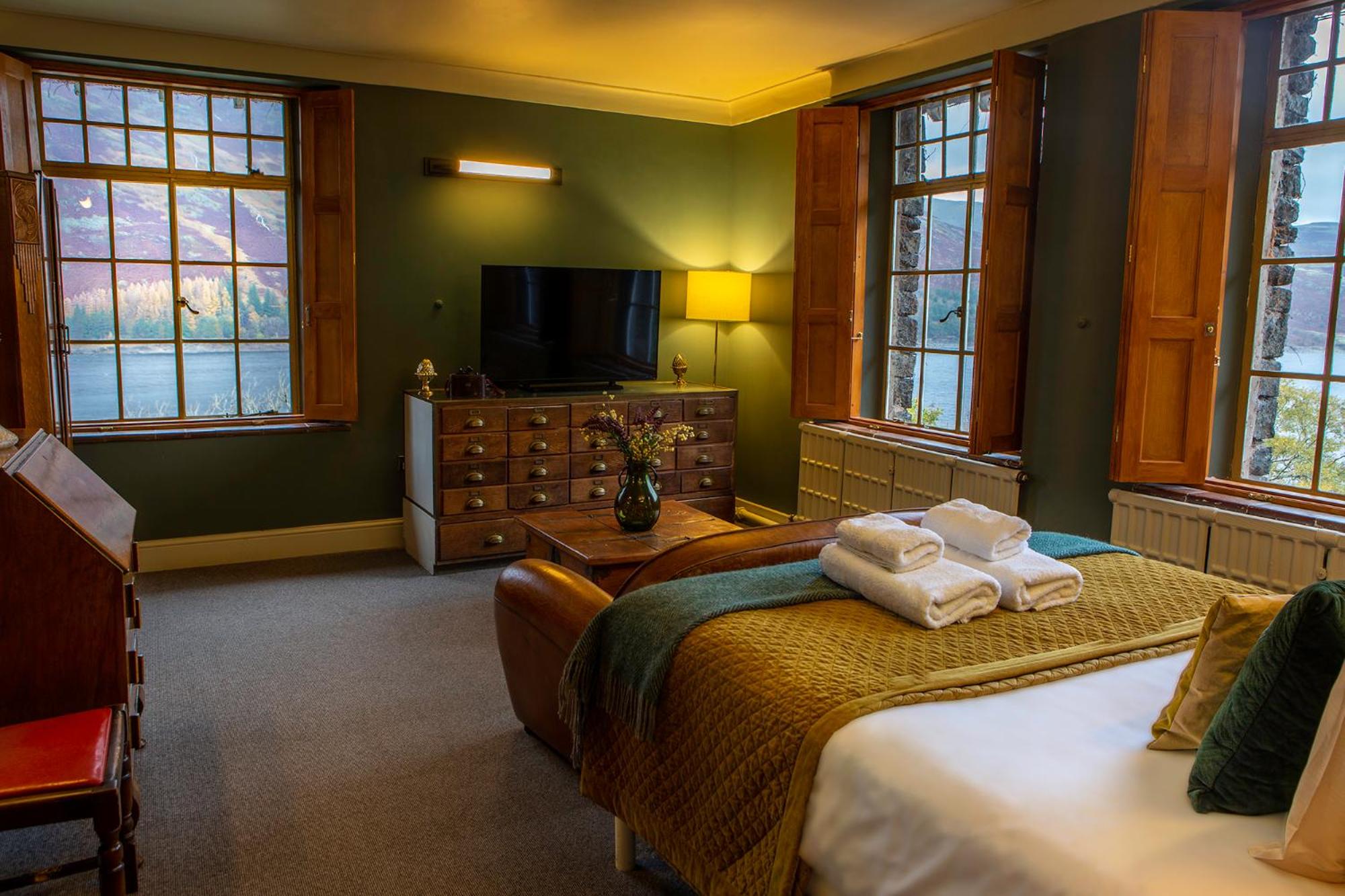 Junior Suite with Lake View - Photo 24