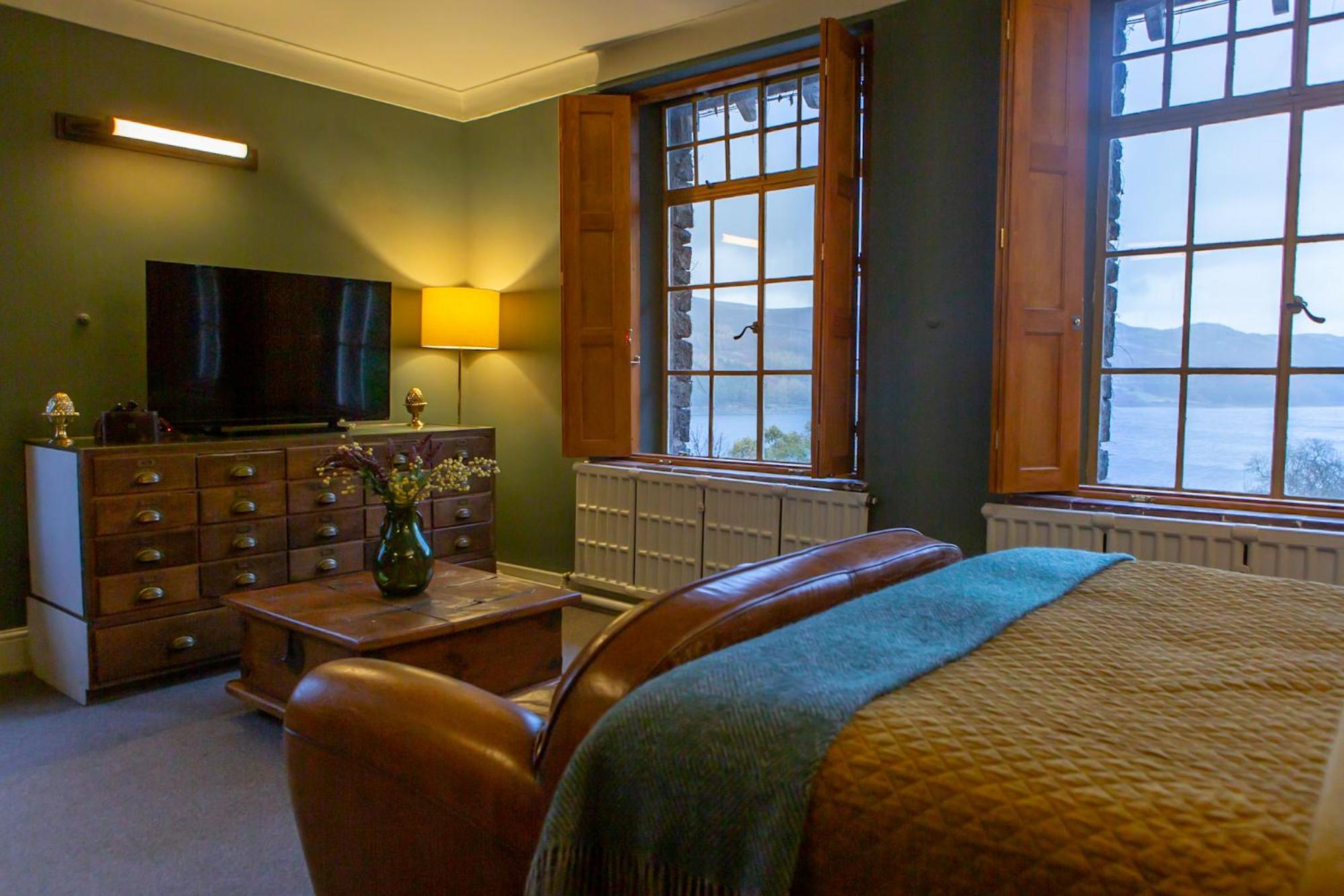 Junior Suite with Lake View - Photo 13