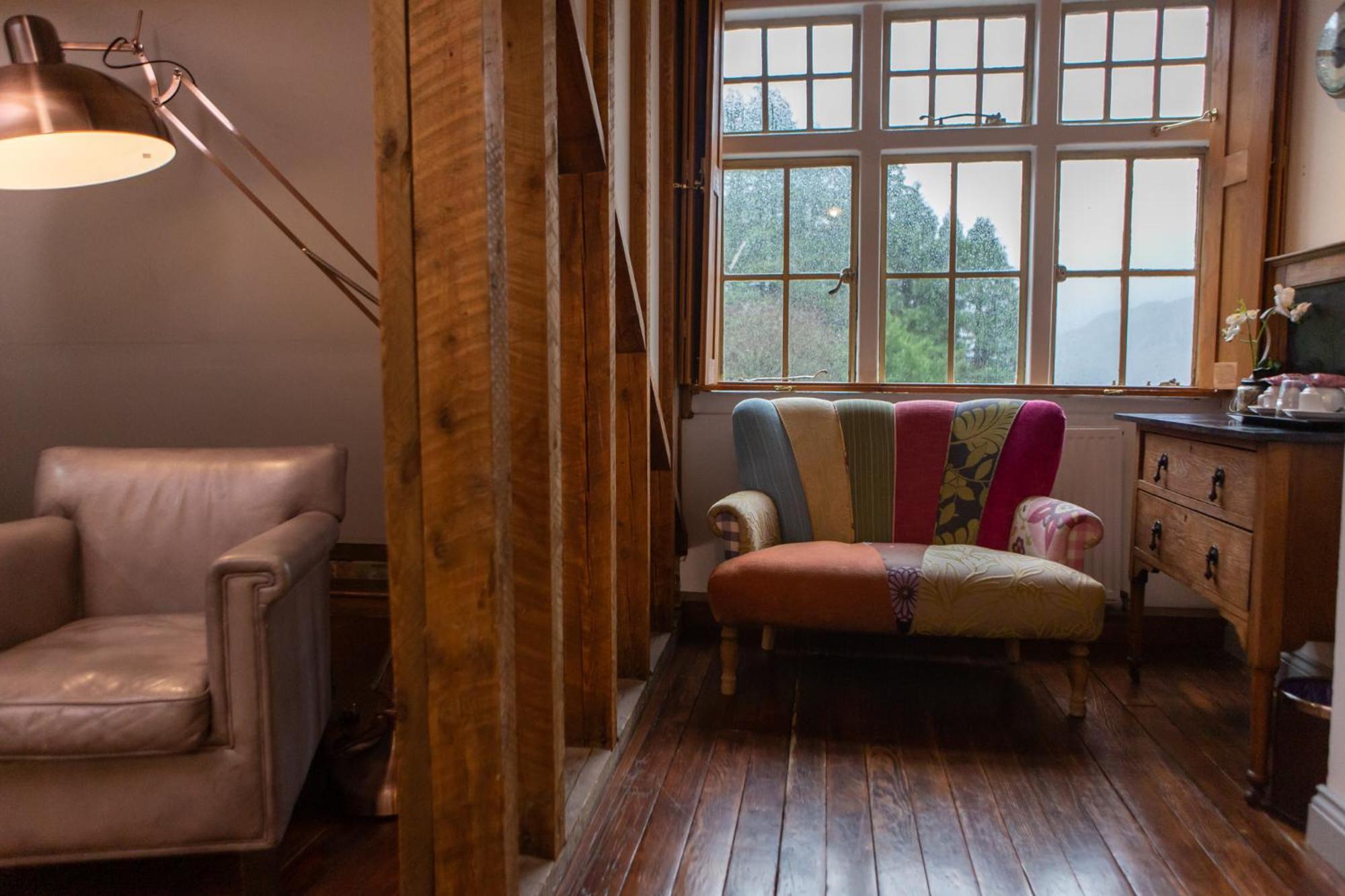 Junior Suite with Lake View - Photo 35