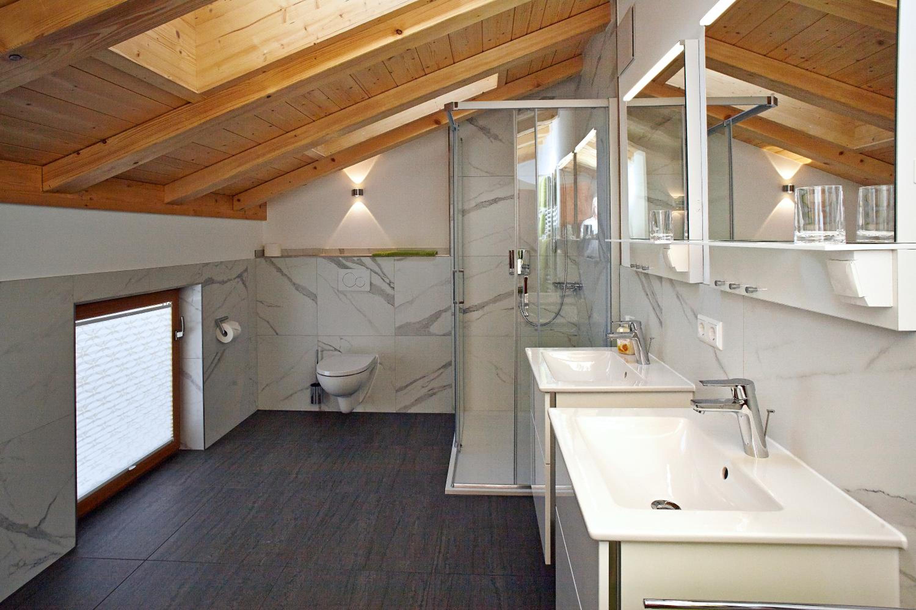 Deluxe Double or Twin Room photo 3